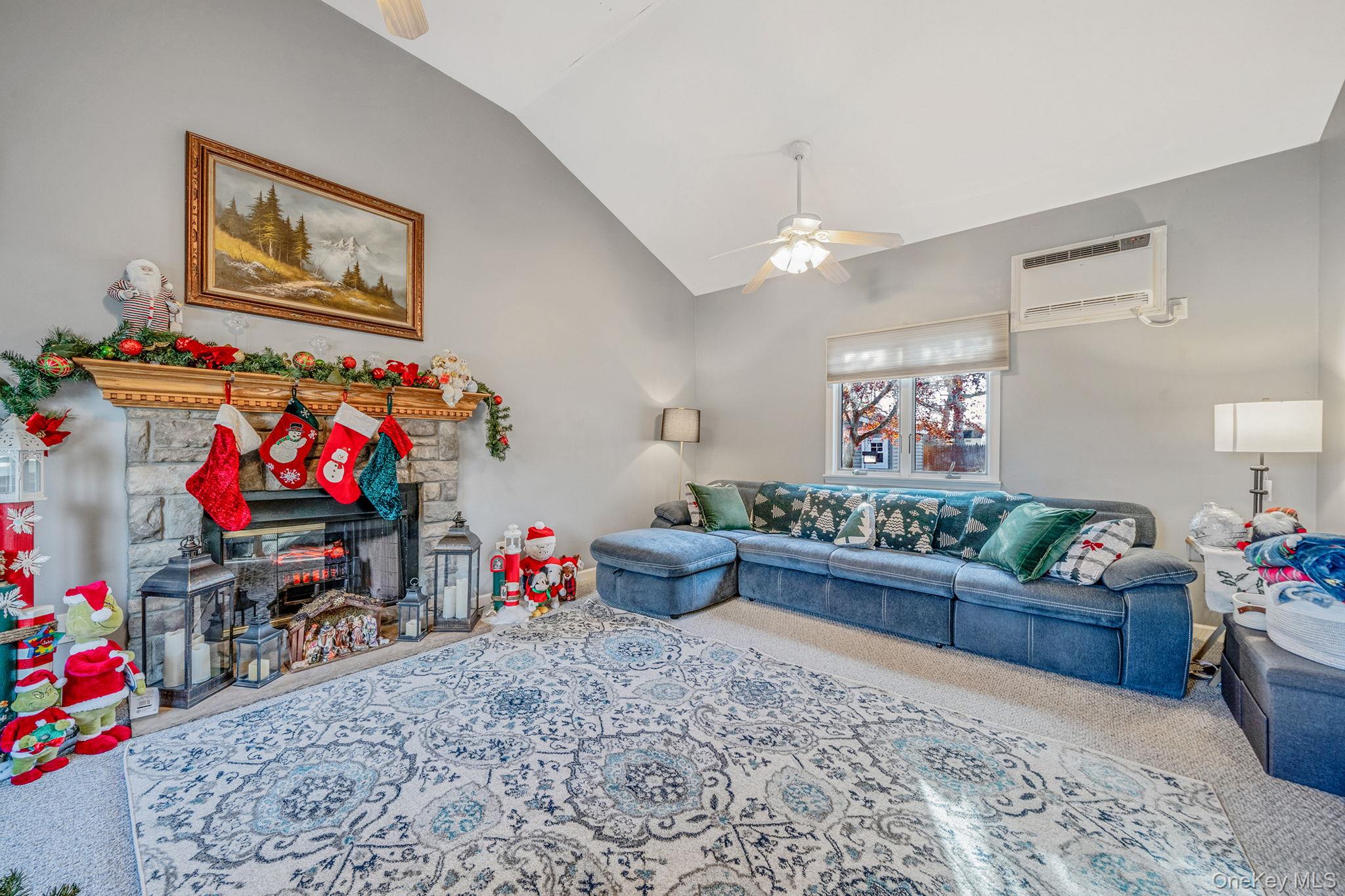 32 Rockledge Drive, Shirley, NY 11967