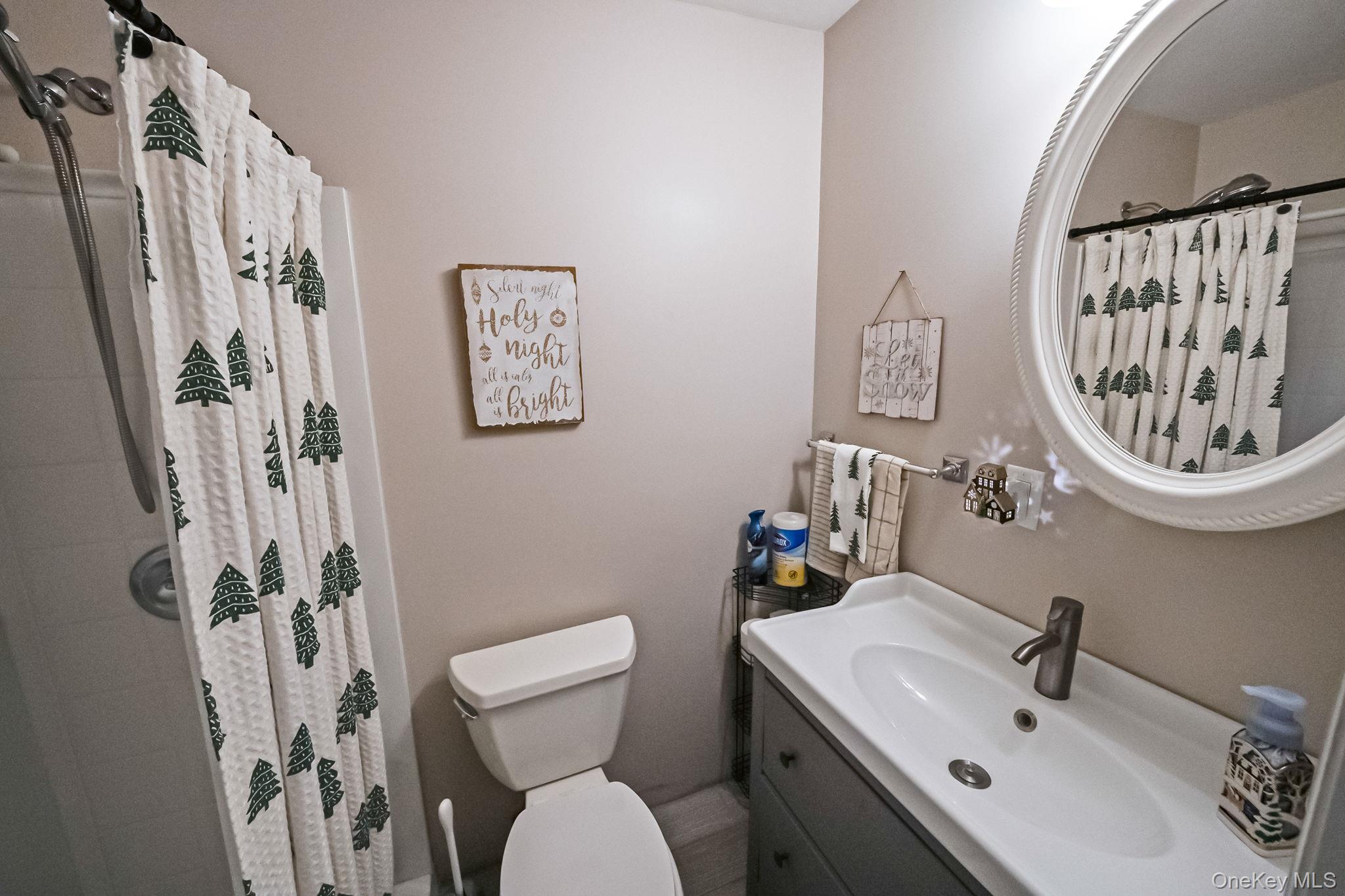 32 Rockledge Drive, Shirley, NY 11967