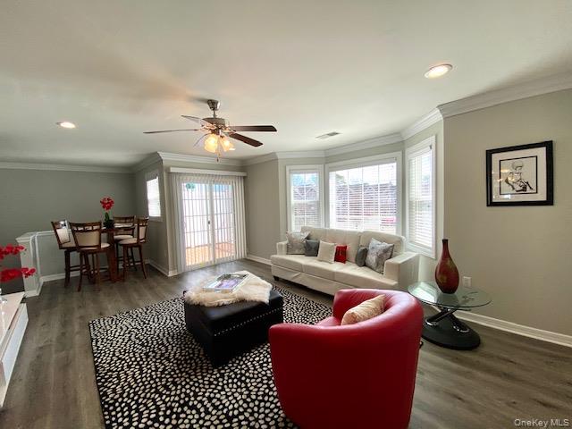 192 Adams Way # 192, Sayville, NY 11782