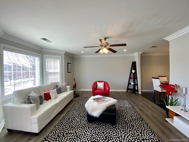 192 Adams Way # 192, Sayville, NY 11782