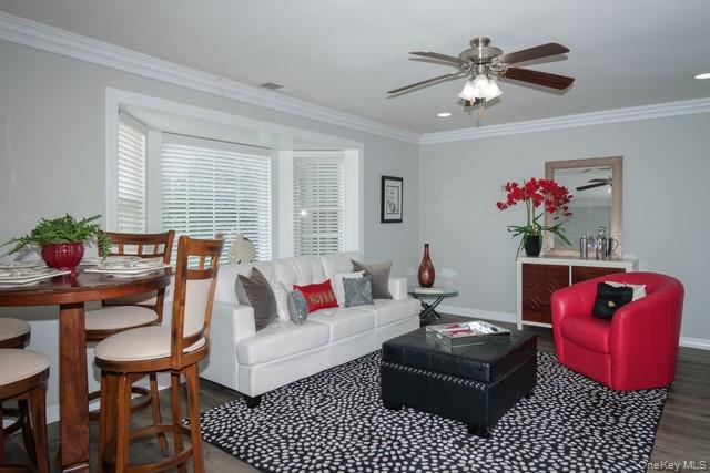 203 Adams Way # 203, Sayville, NY 11782