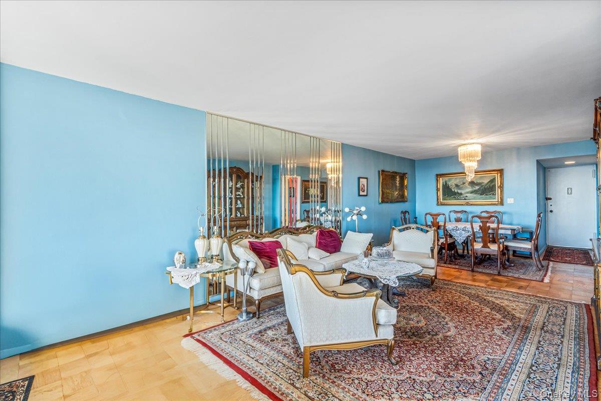 110-11 Queens Boulevard # 31L, Forest Hills, NY 11375