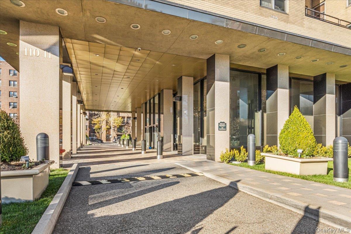 110-11 Queens Boulevard # 31L, Forest Hills, NY 11375