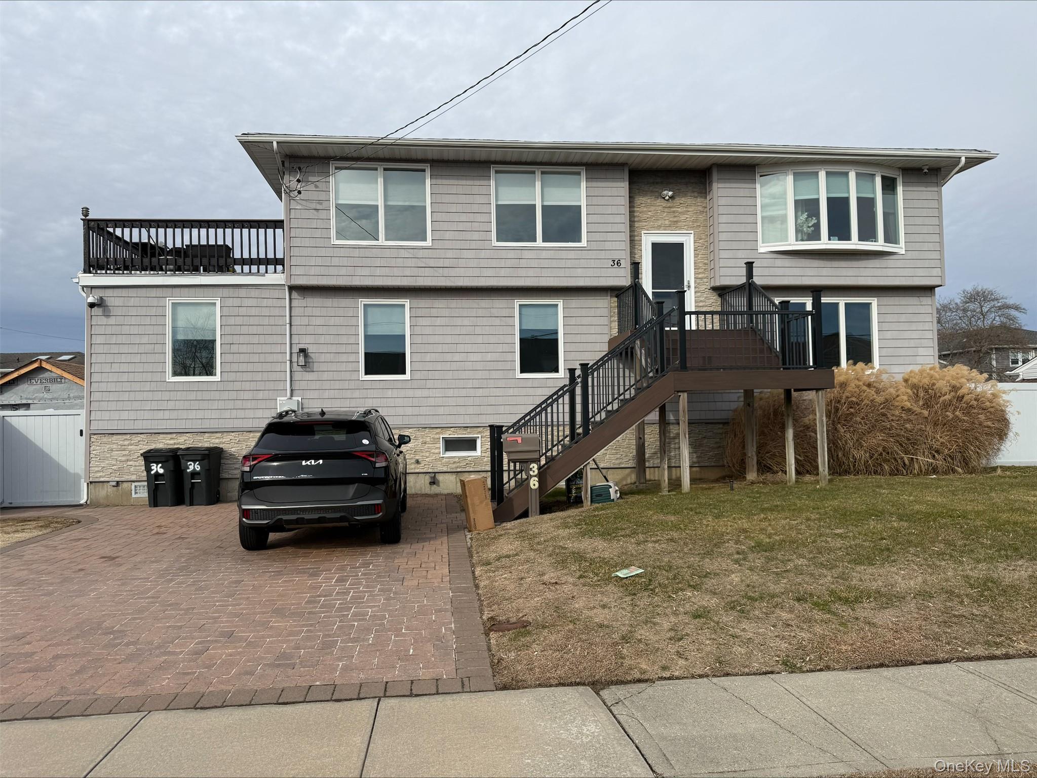 36 W Saltaire Road, Lindenhurst, NY 11757
