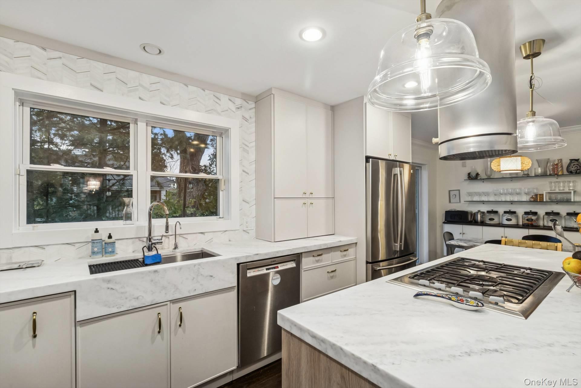 19 Walnut Avenue, East Quogue, NY 11942