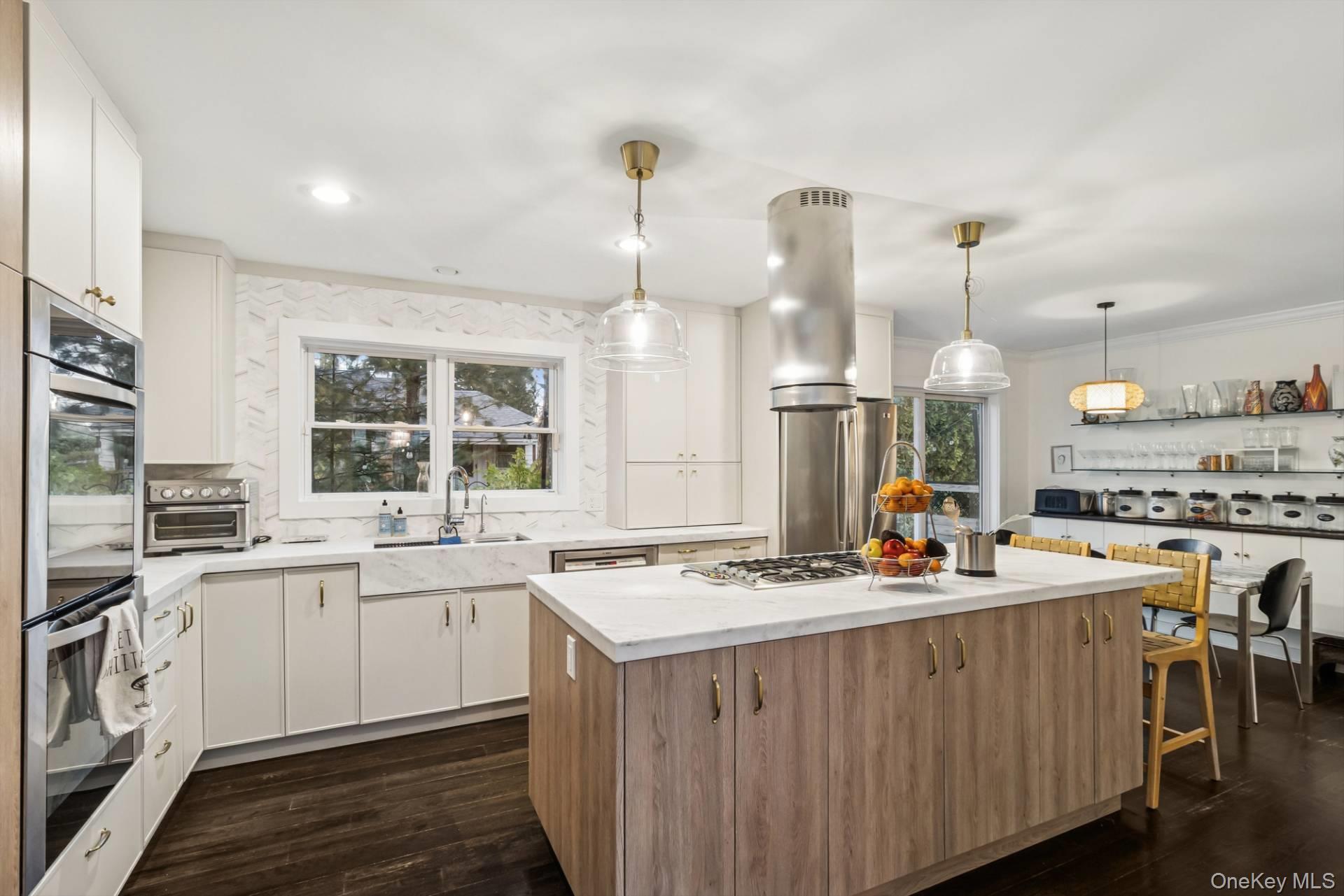 19 Walnut Avenue, East Quogue, NY 11942