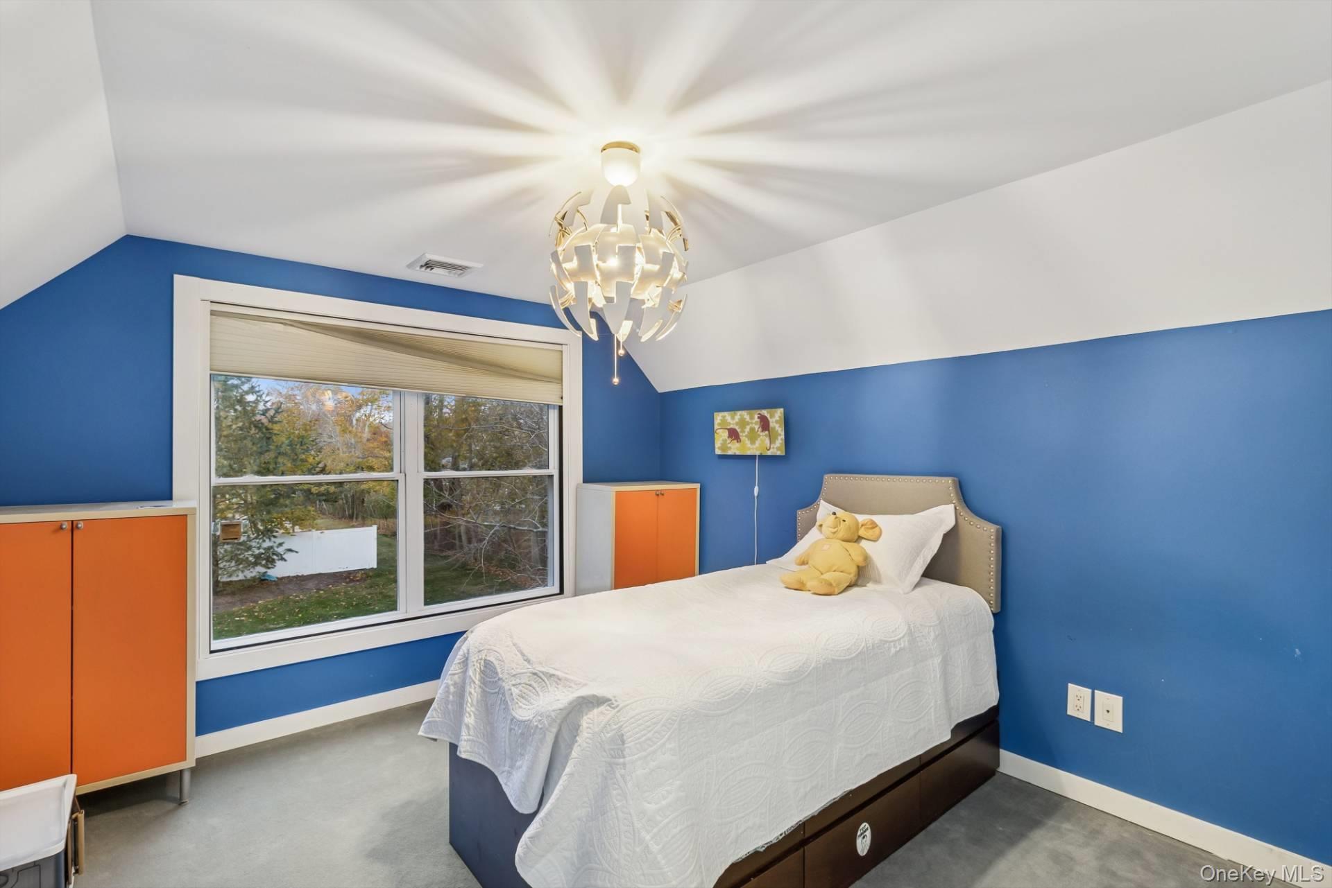 19 Walnut Avenue, East Quogue, NY 11942