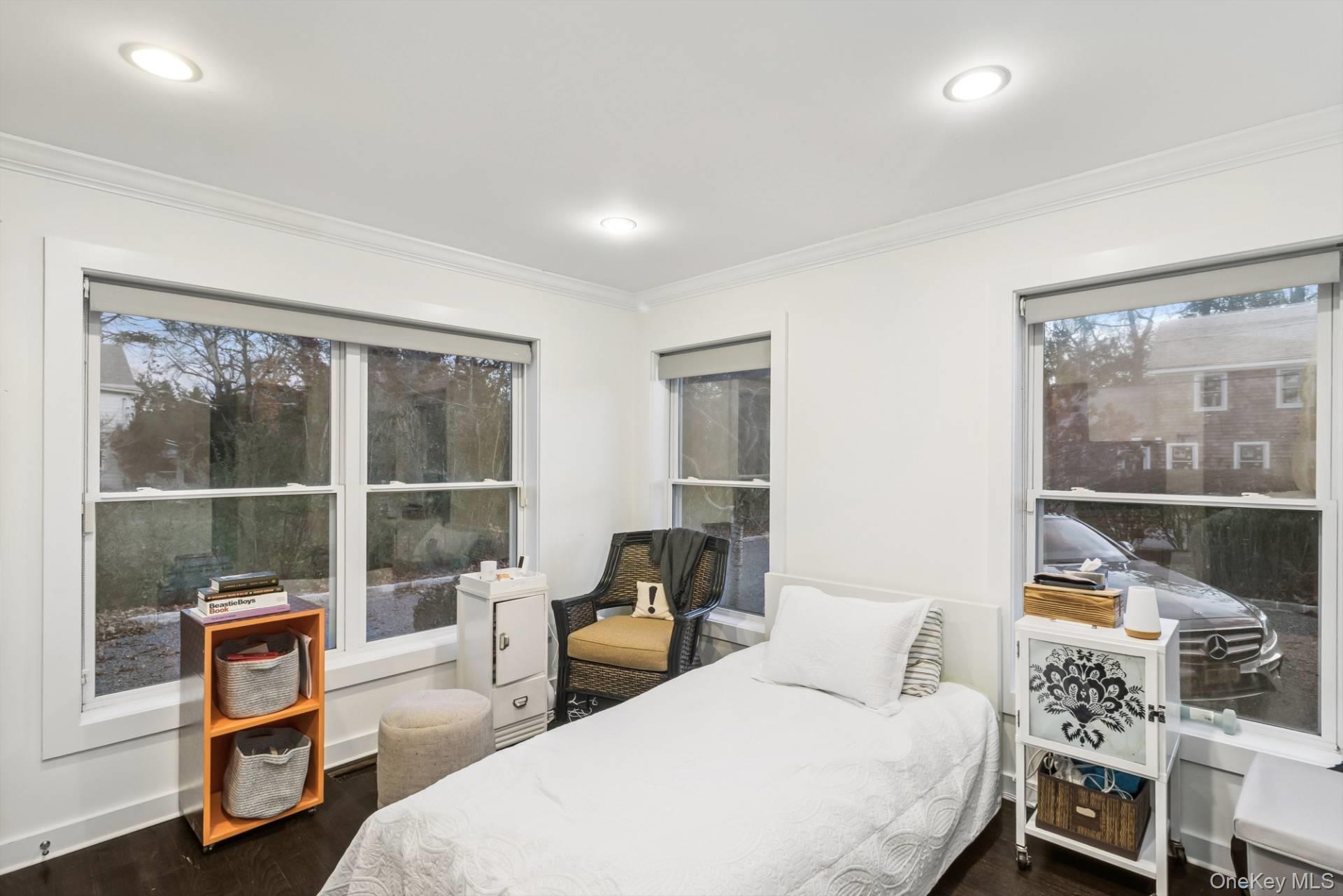 19 Walnut Avenue, East Quogue, NY 11942