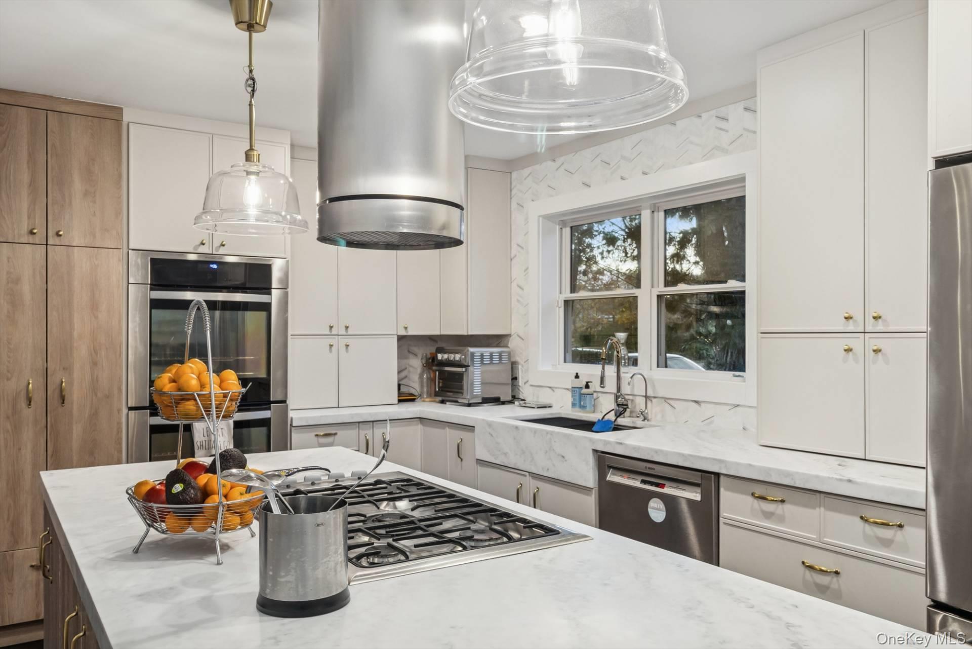 19 Walnut Avenue, East Quogue, NY 11942