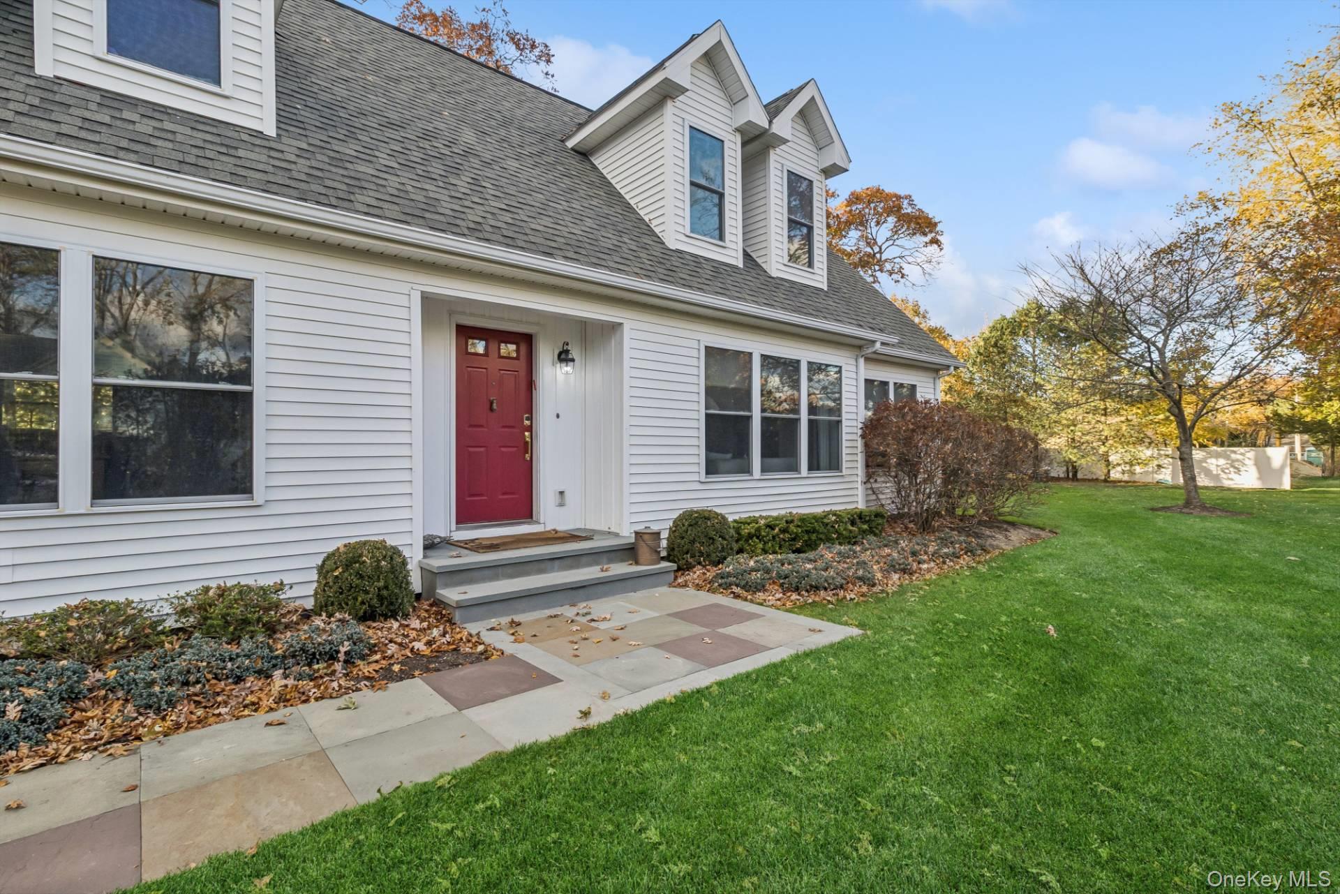 19 Walnut Avenue, East Quogue, NY 11942