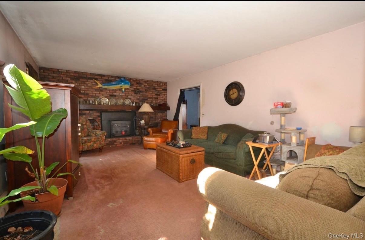 27 Wrana Street, Medford, NY 11763