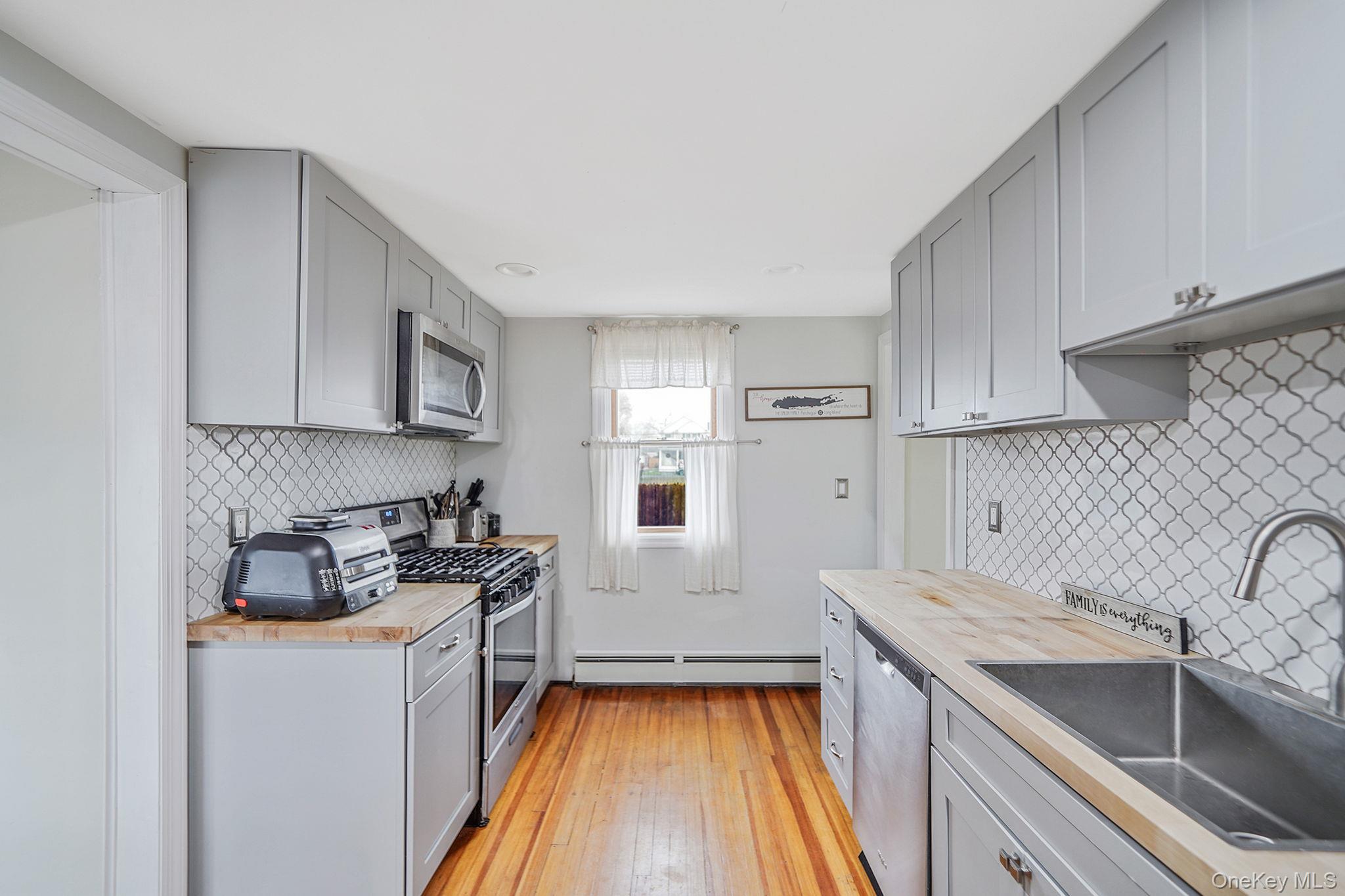 15 Cedar Grove Court, Patchogue, NY 11772