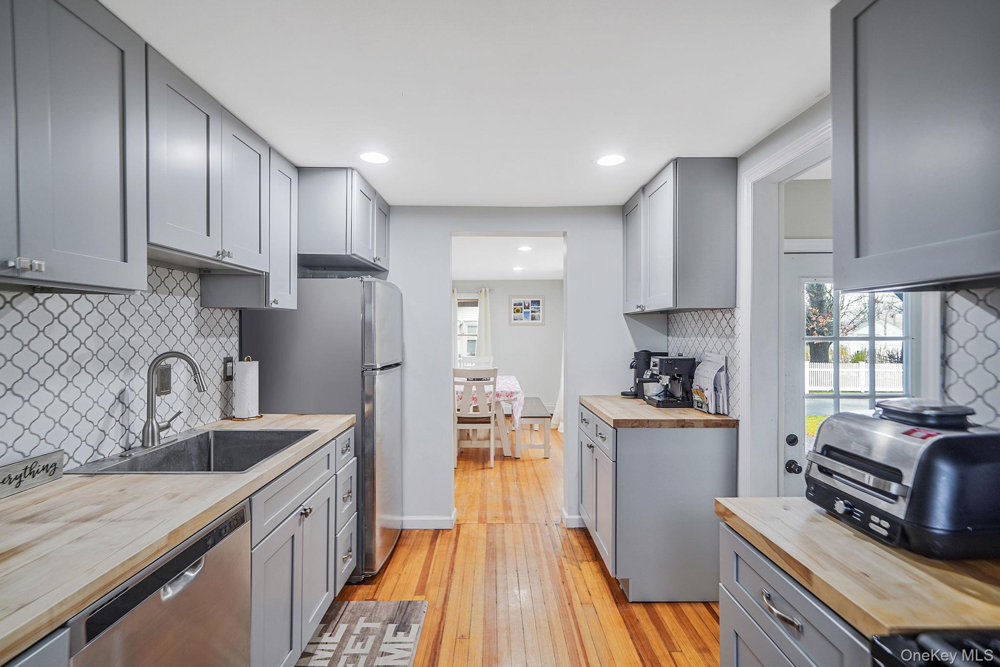 15 Cedar Grove Court, Patchogue, NY 11772