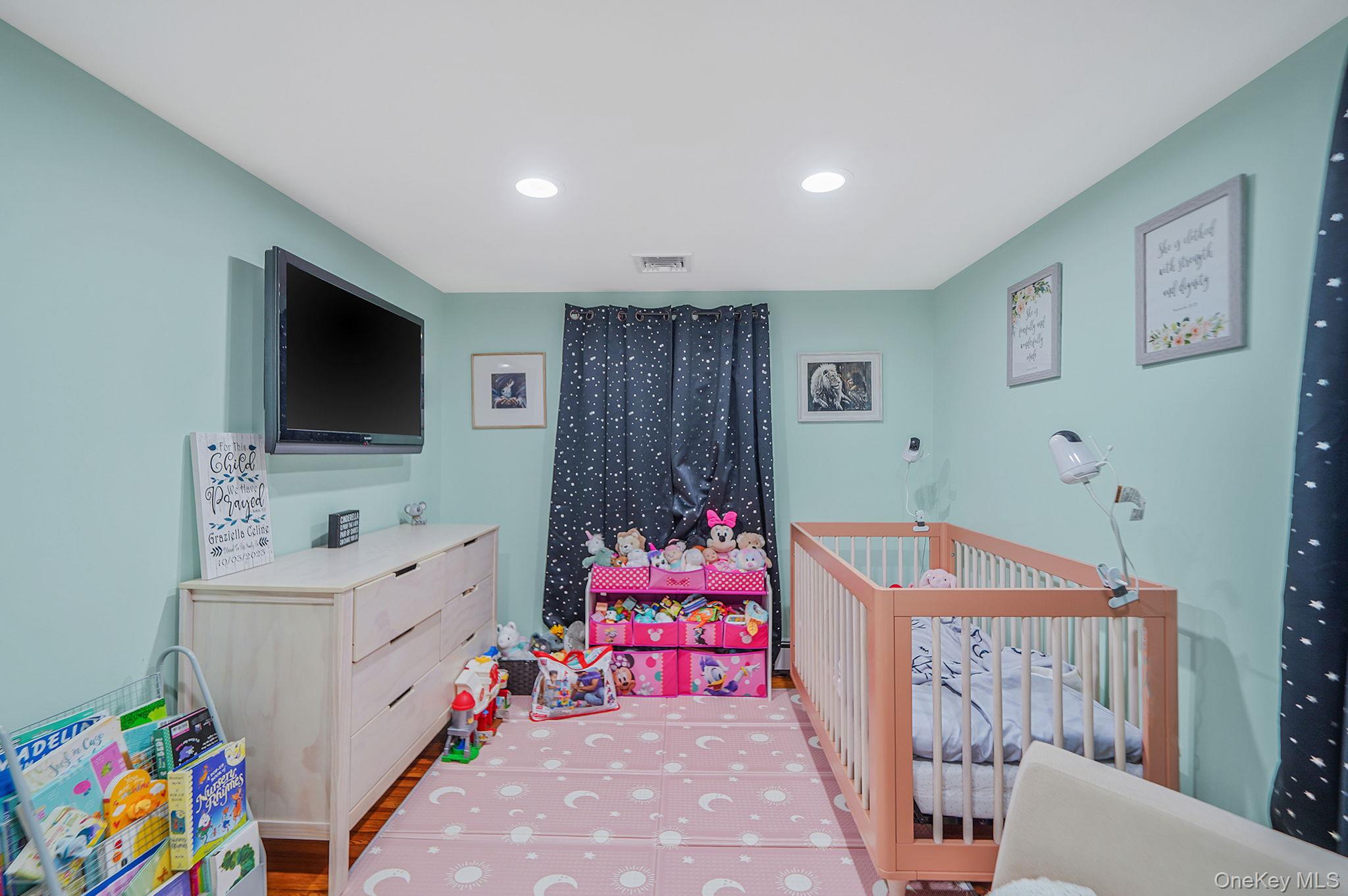 15 Cedar Grove Court, Patchogue, NY 11772