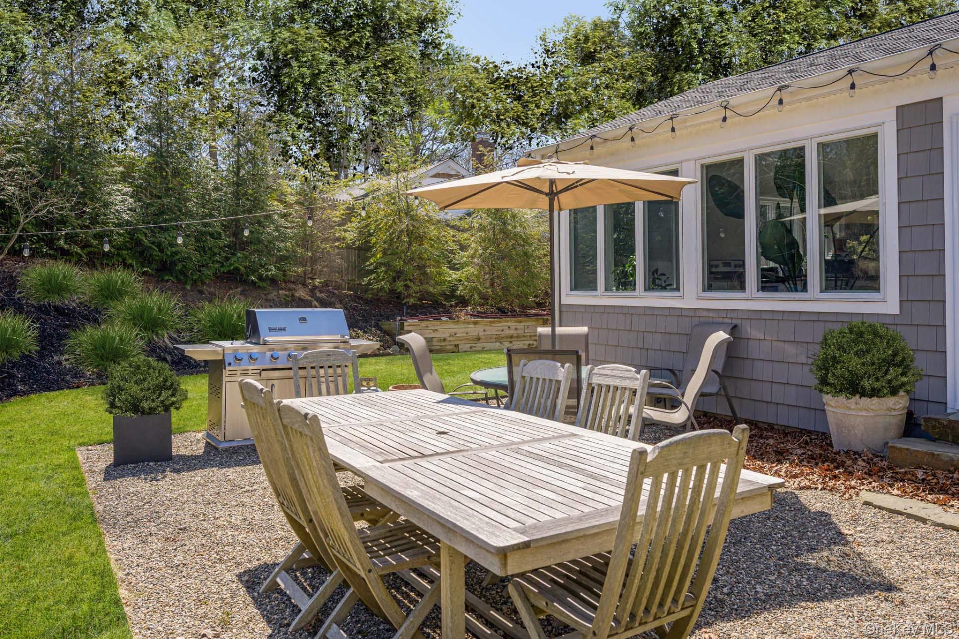 20 Columbine Avenue N, Hampton Bays, NY 11946