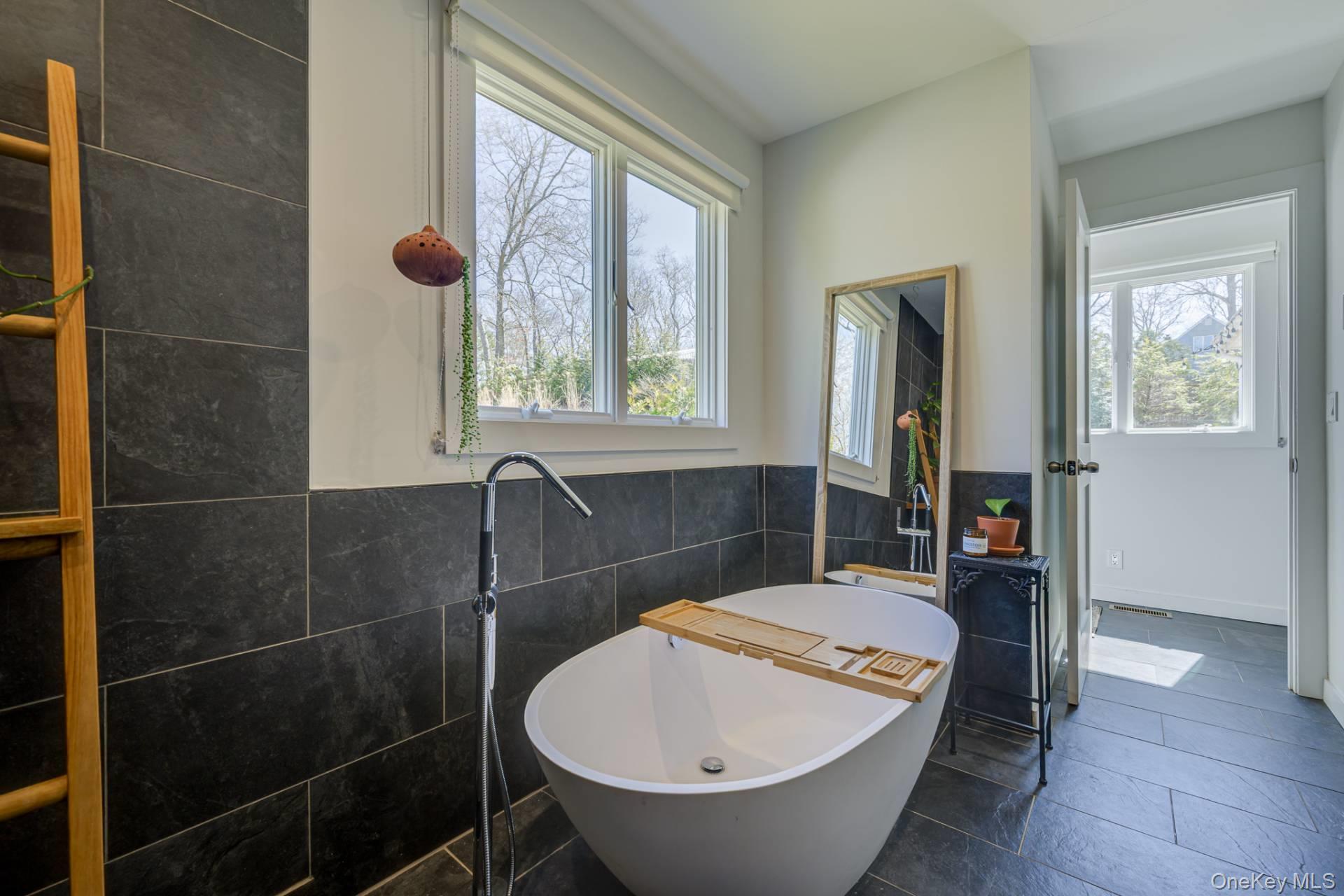 20 Columbine Avenue N, Hampton Bays, NY 11946