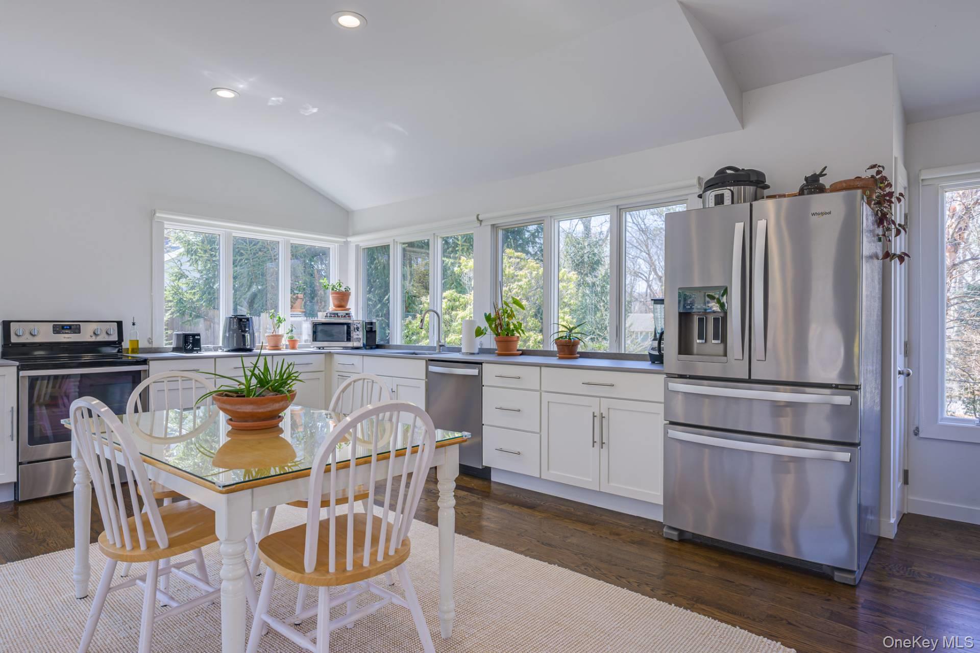 20 Columbine Avenue N, Hampton Bays, NY 11946