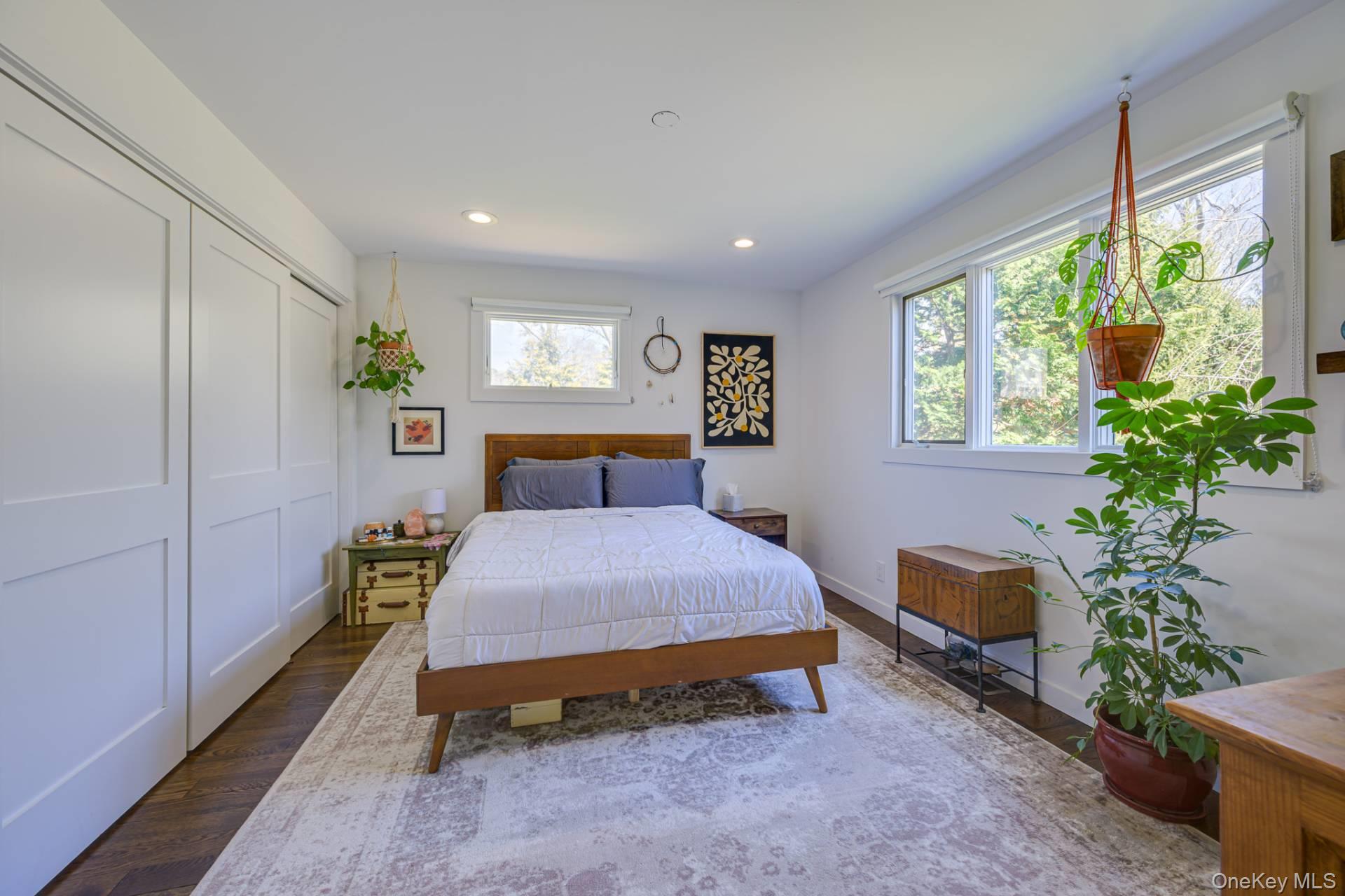 20 Columbine Avenue N, Hampton Bays, NY 11946