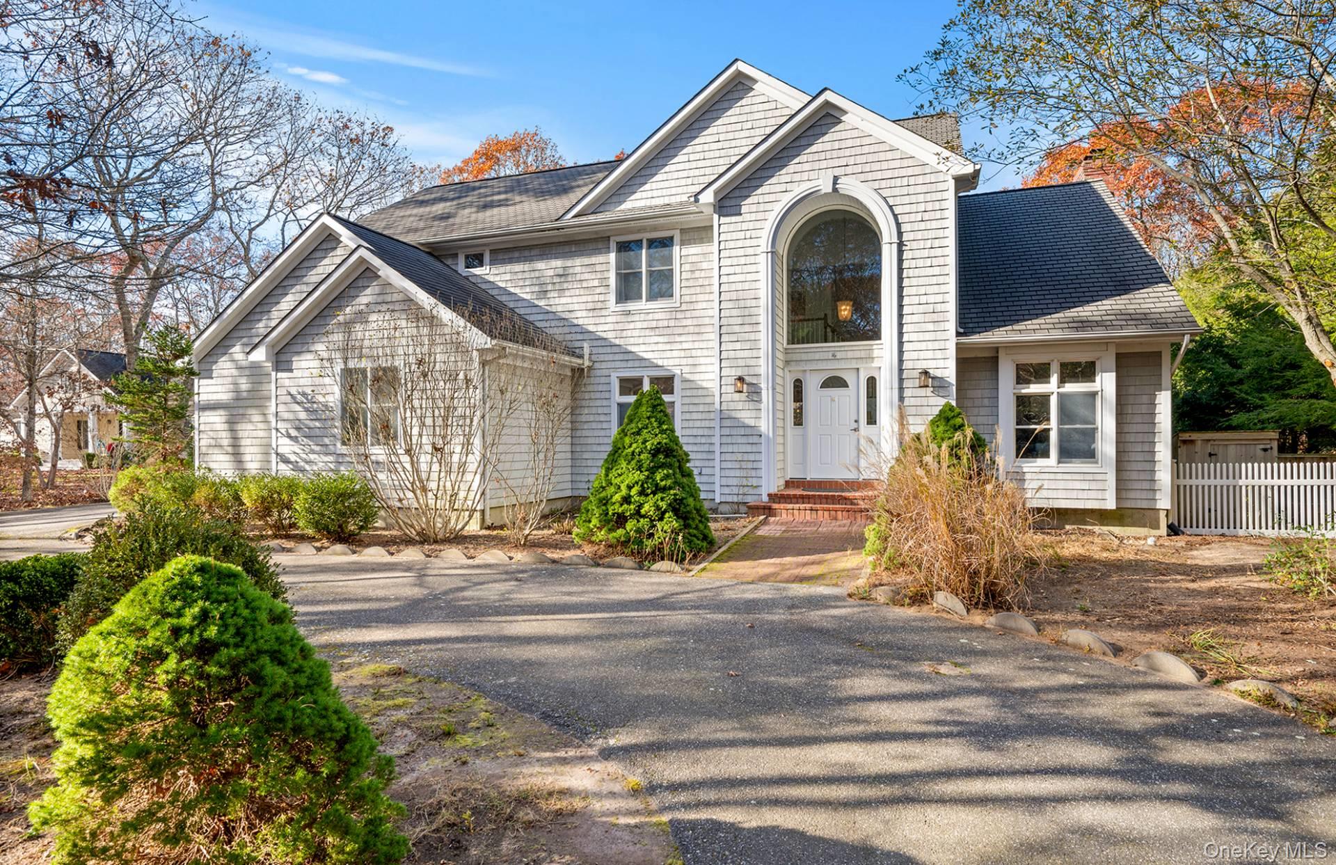 16 Georgica Woods Lane, Wainscott, NY 11975