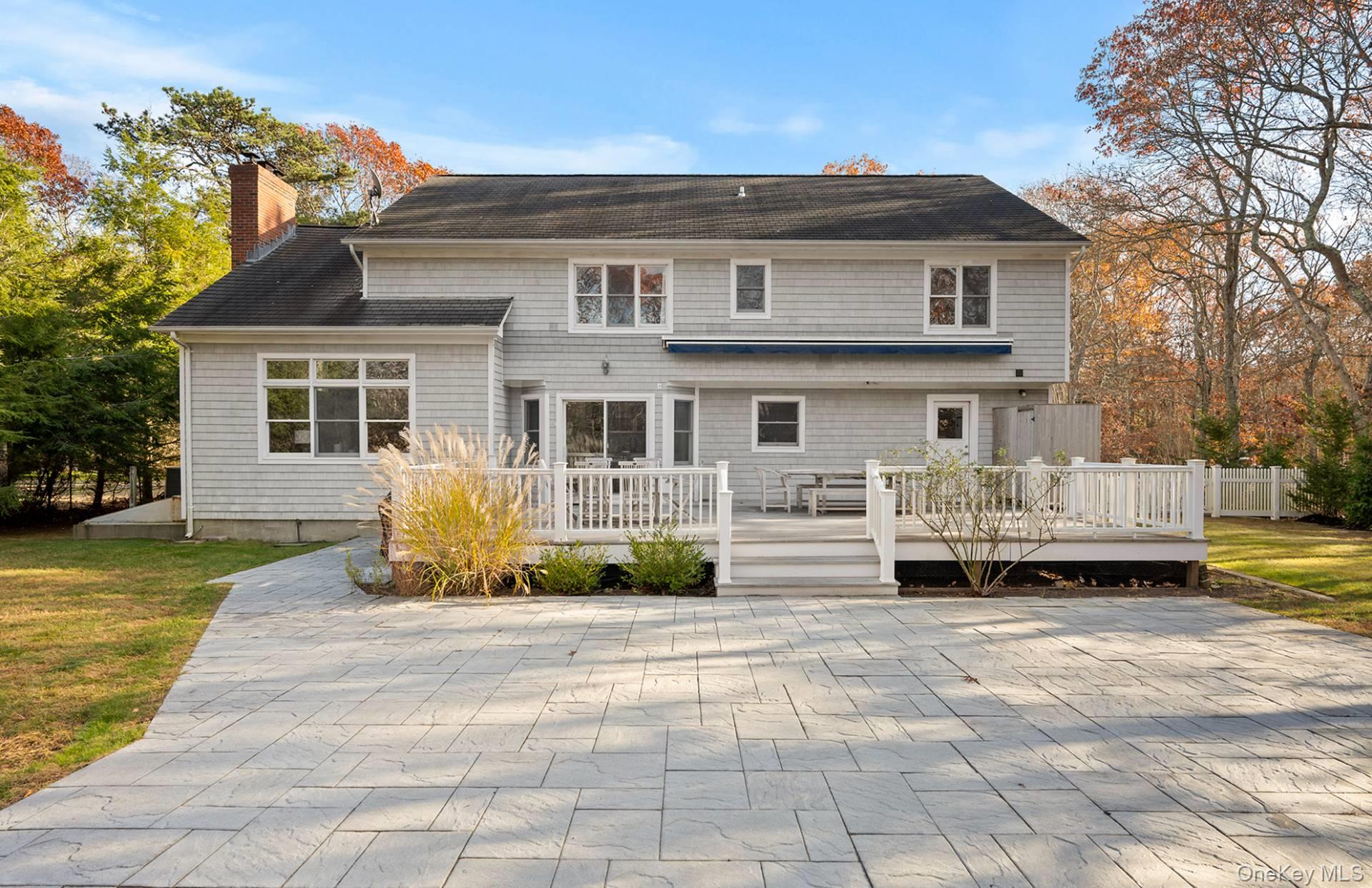 16 Georgica Woods Lane, Wainscott, NY 11975