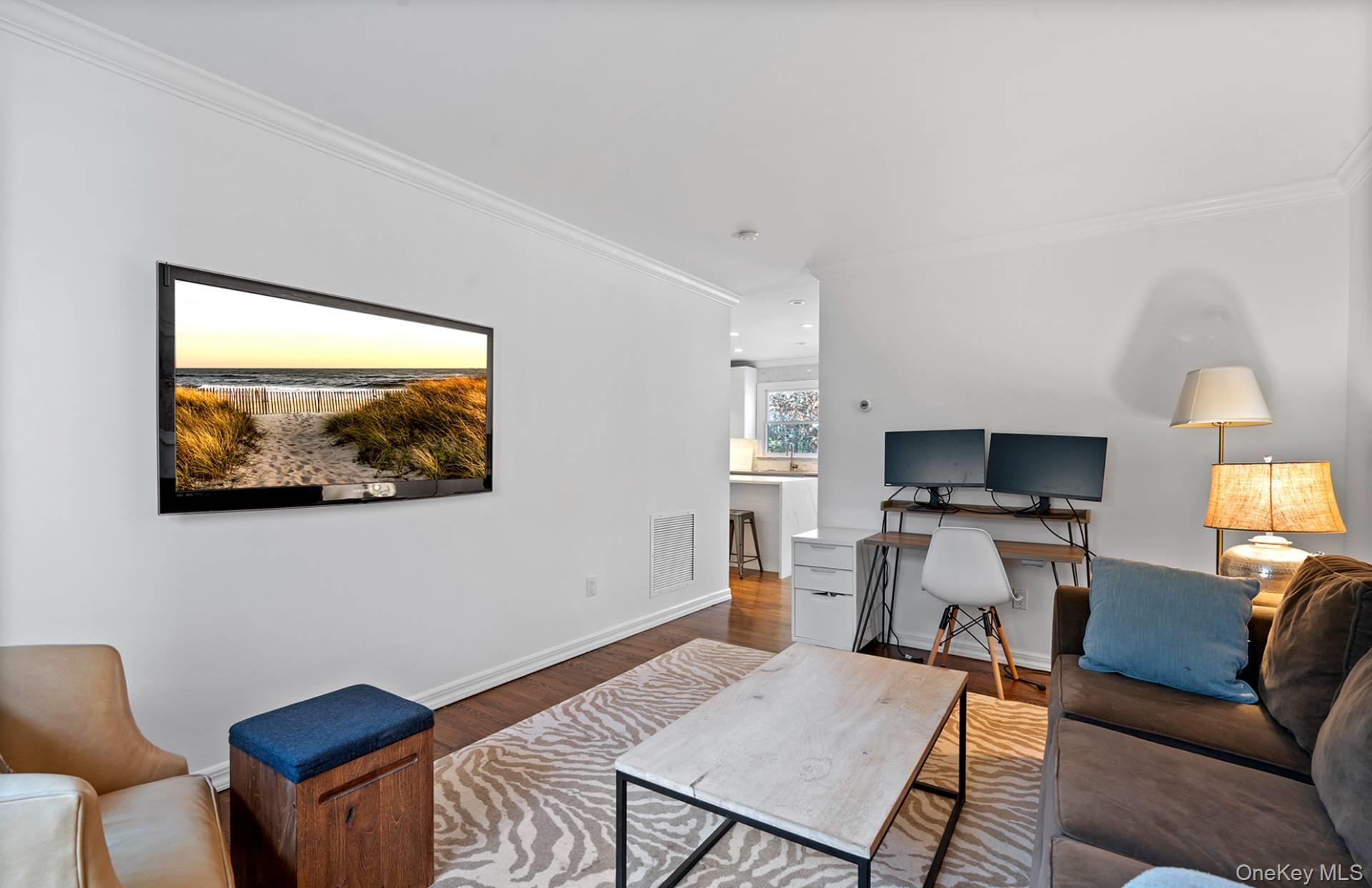 16 Georgica Woods Lane, Wainscott, NY 11975