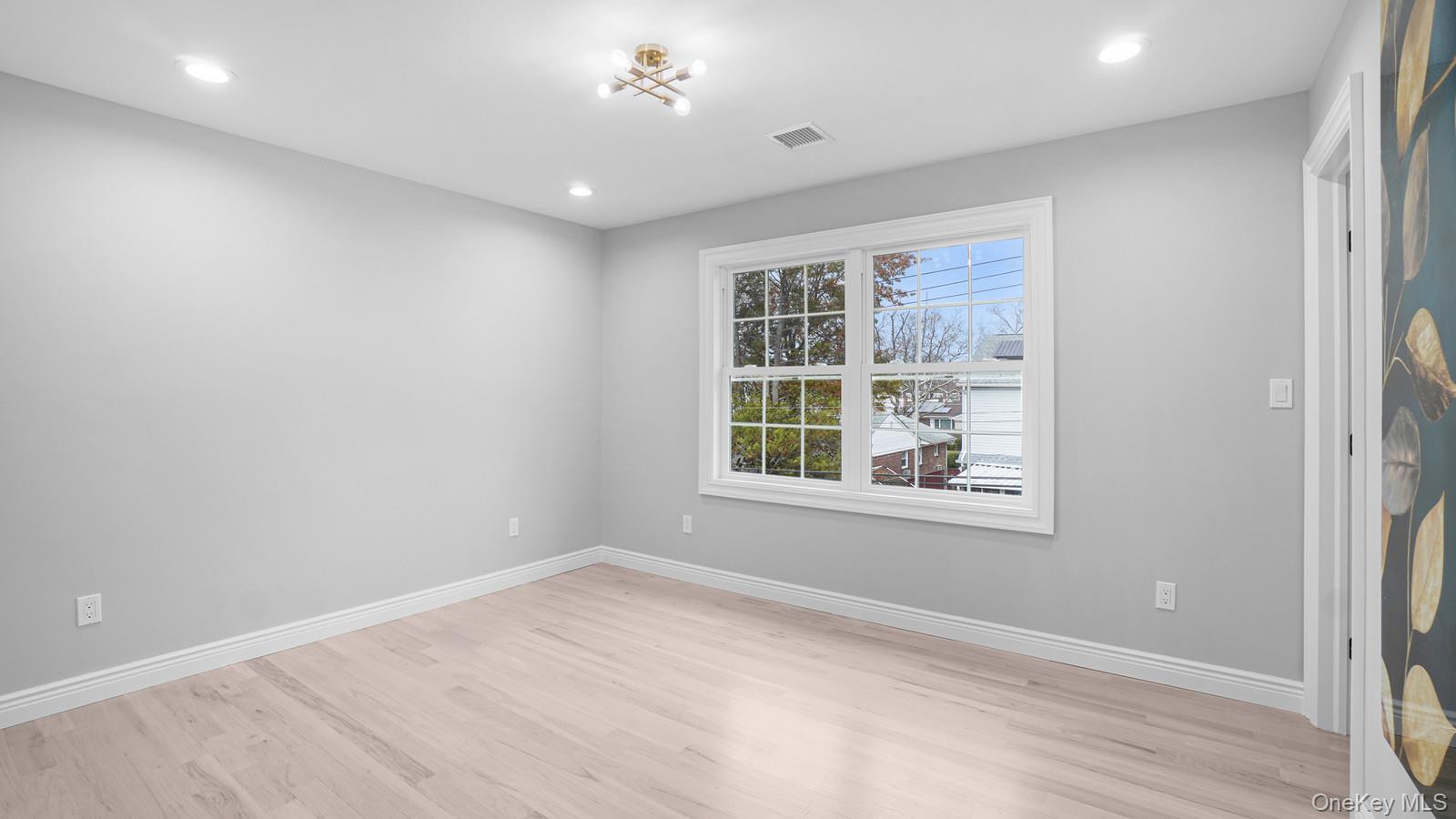 2268 Renfrew Avenue, Elmont, NY 11003