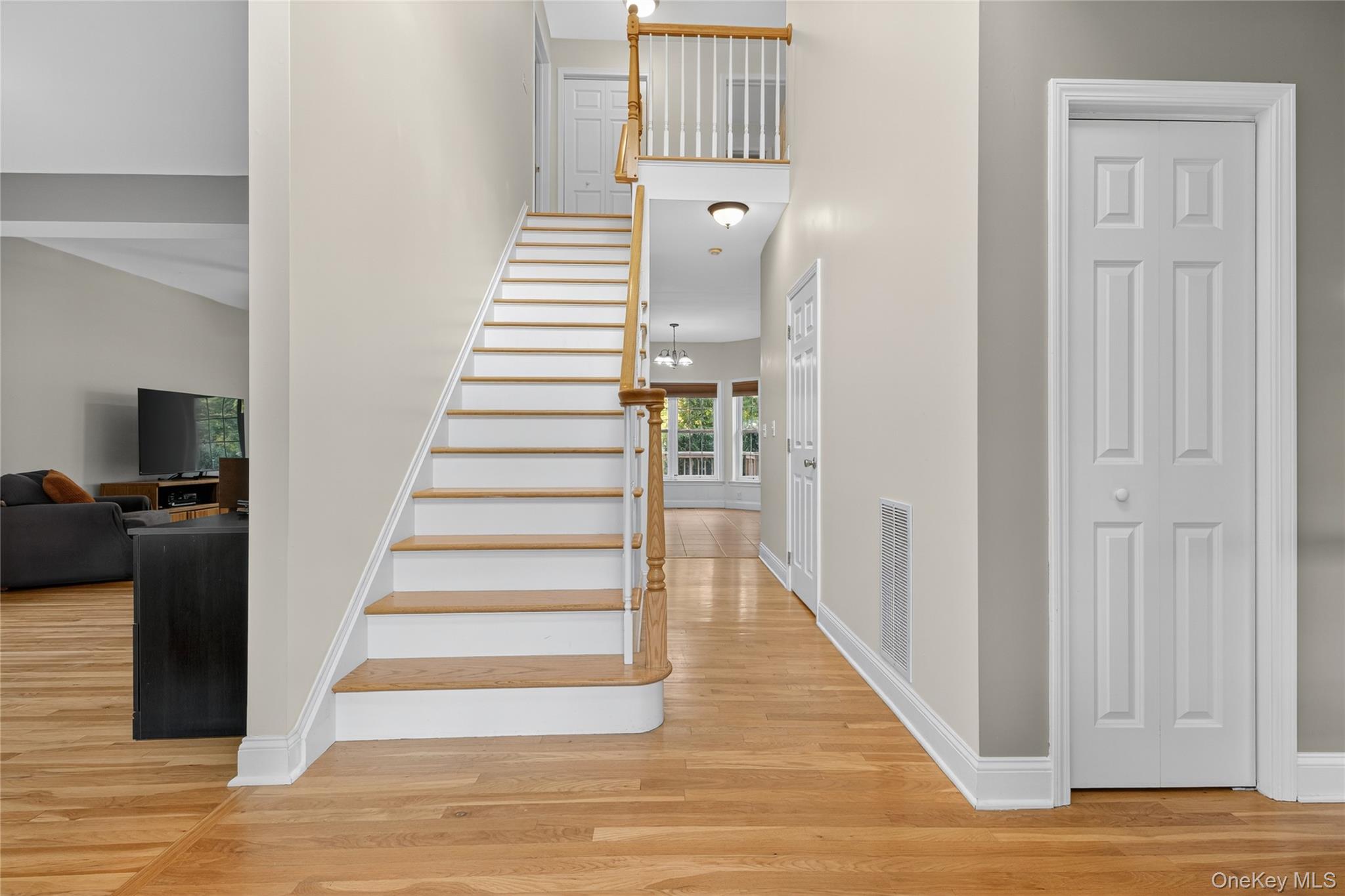 9 Exeter Circle, Beacon, NY 12508