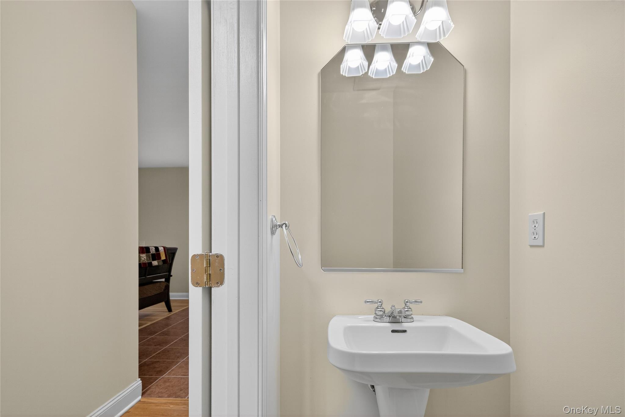 9 Exeter Circle, Beacon, NY 12508