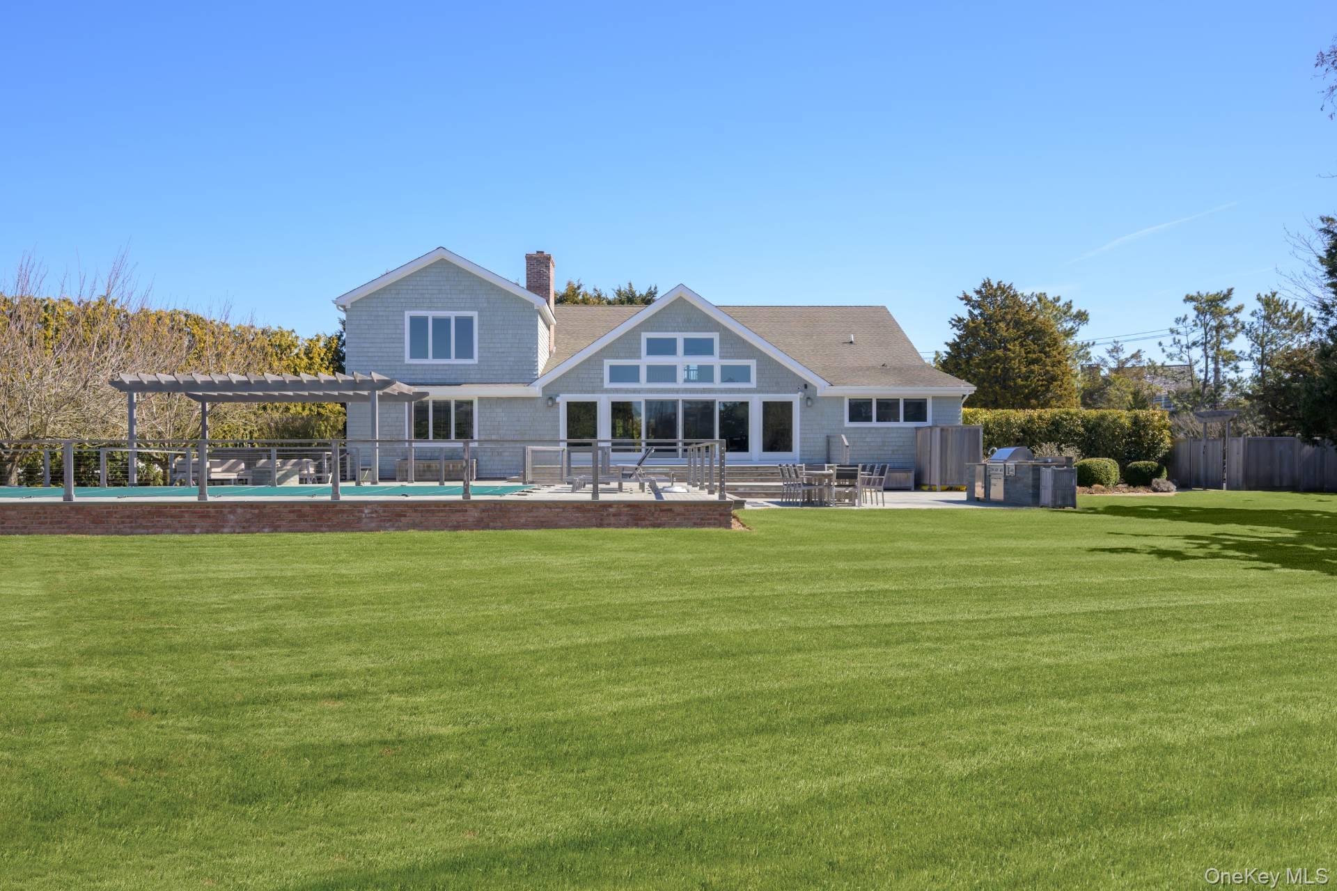 87 Jessup Lane, Westhampton Beach, NY 11978