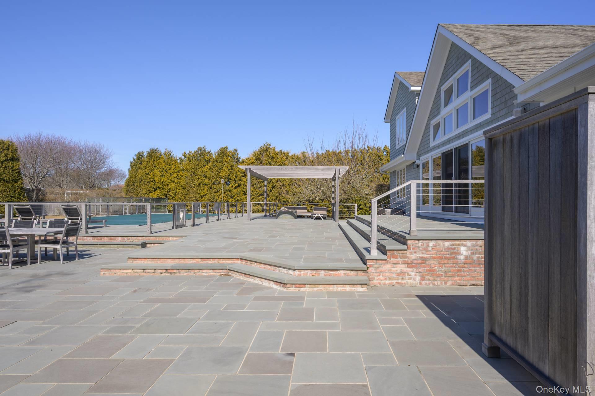 87 Jessup Lane, Westhampton Beach, NY 11978