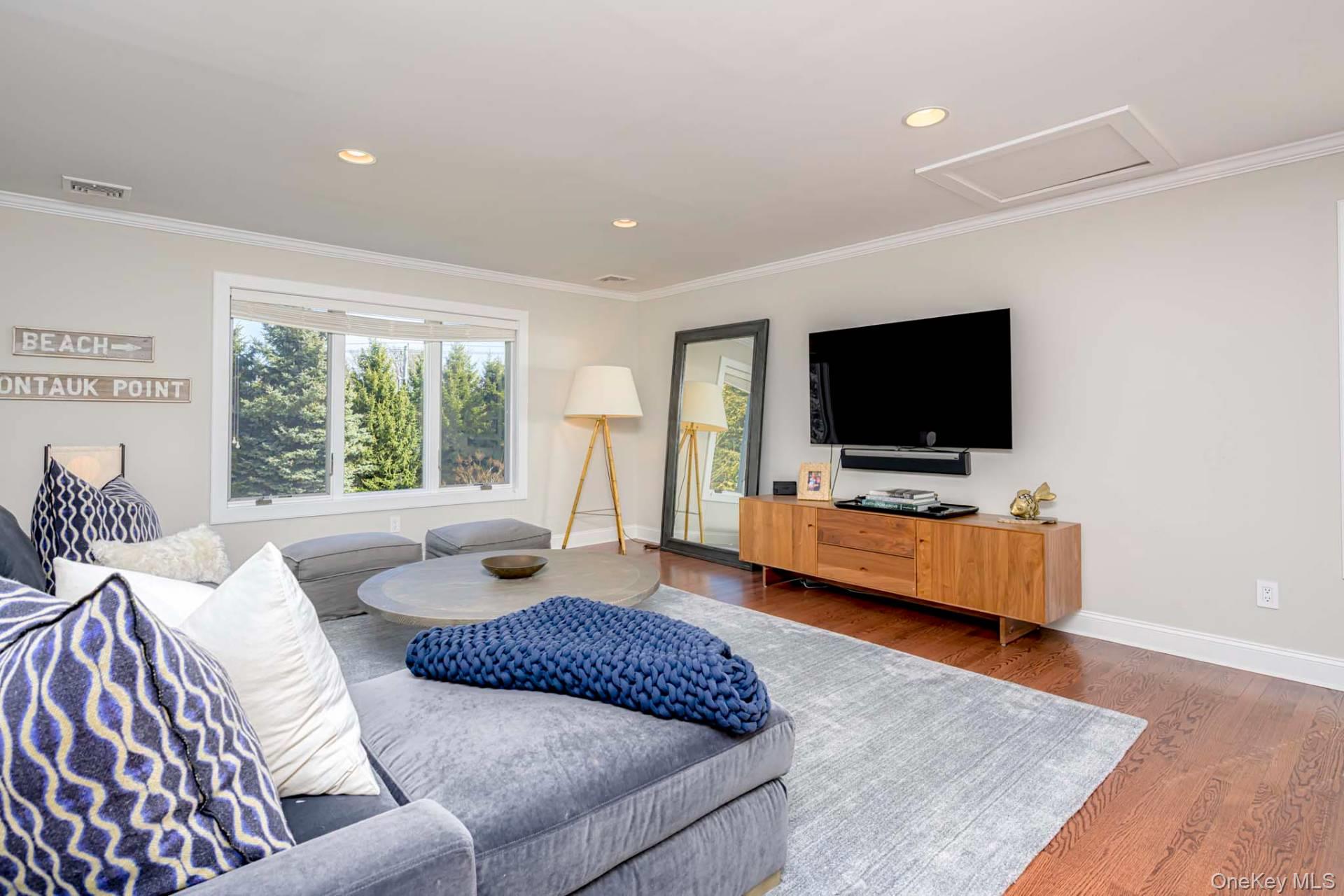 87 Jessup Lane, Westhampton Beach, NY 11978