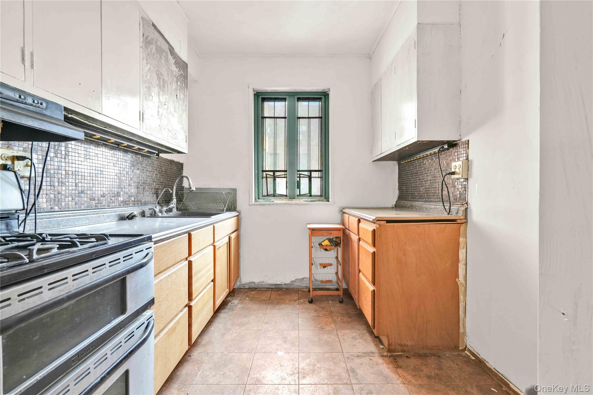 1504 Metropolitian Avenue # 4C, Bronx, NY 10462