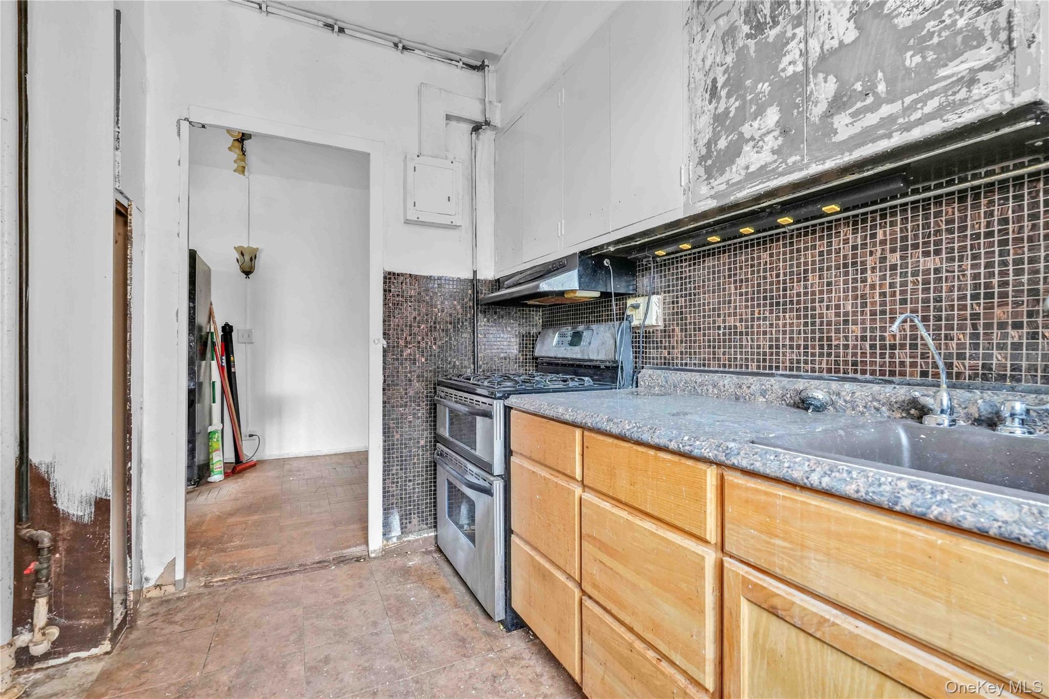 1504 Metropolitian Avenue # 4C, Bronx, NY 10462