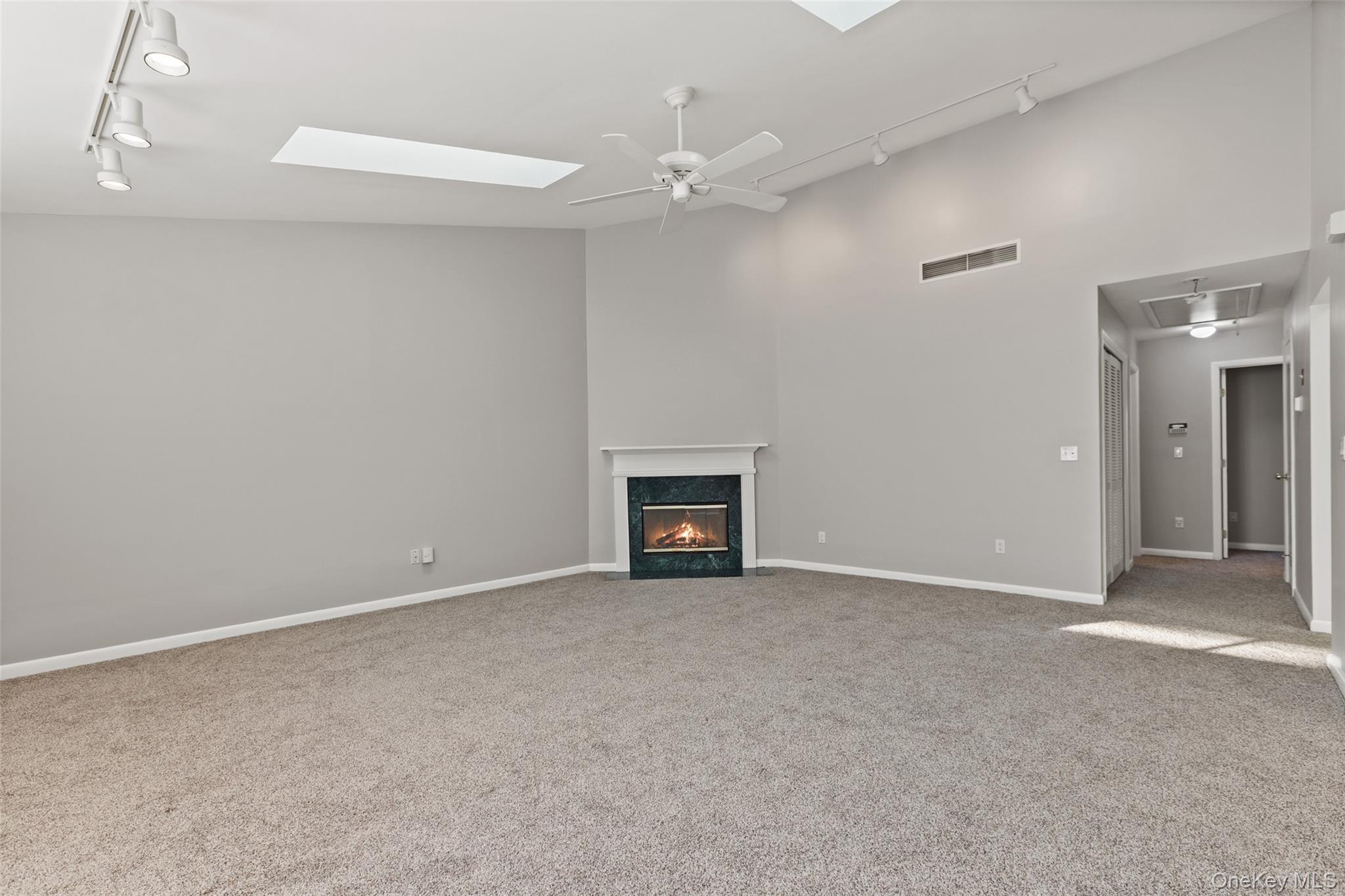 227 Panorama Court, Poughkeepsie, NY 12603