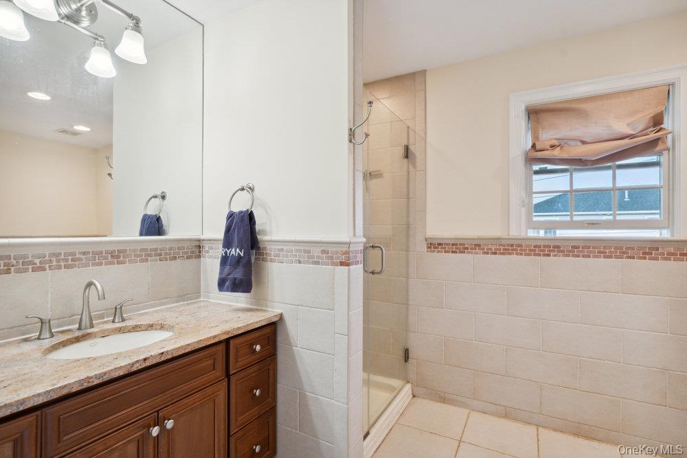 47 Syosset Circle, Syosset, NY 11791