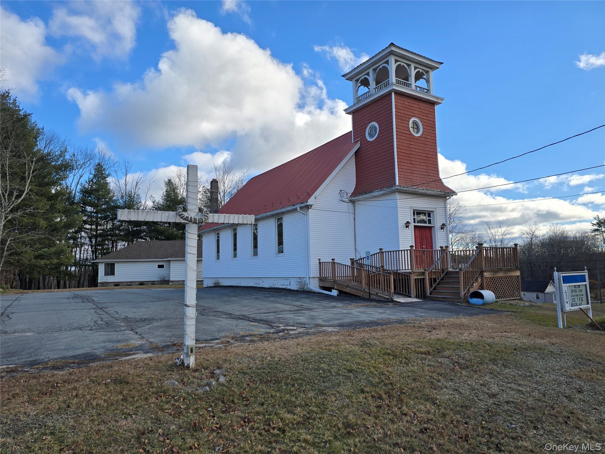 58 Horseshoe Lake Road, Kauneonga Lake, NY 12749