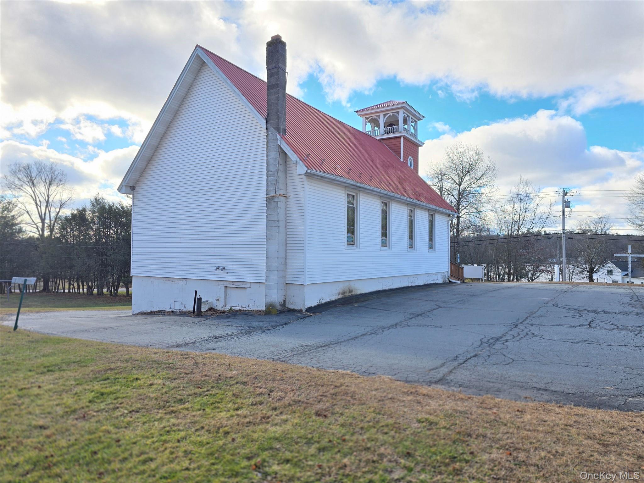 58 Horseshoe Lake Road, Kauneonga Lake, NY 12749