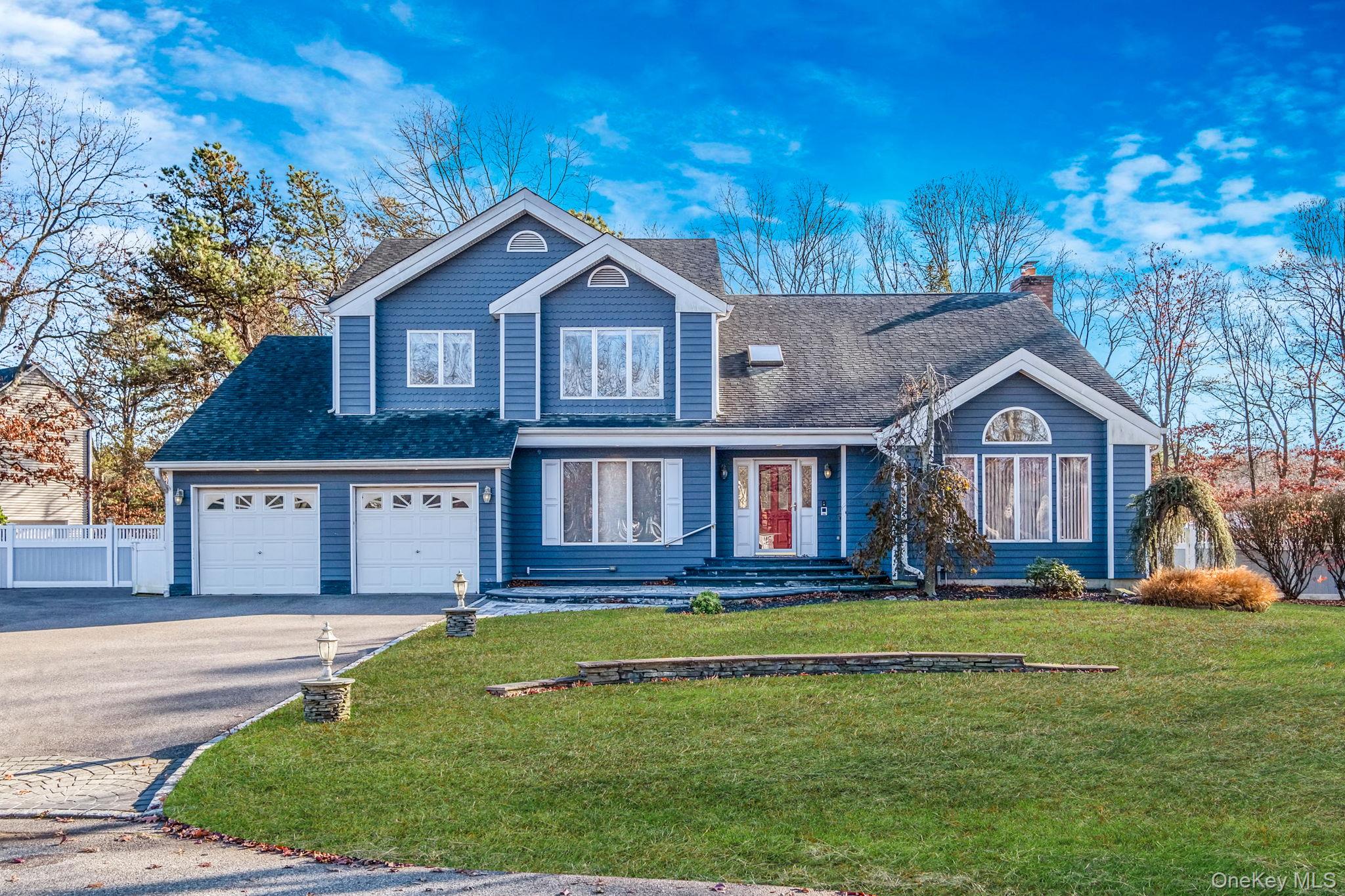 10 Cori Lane, Bohemia, NY 11716