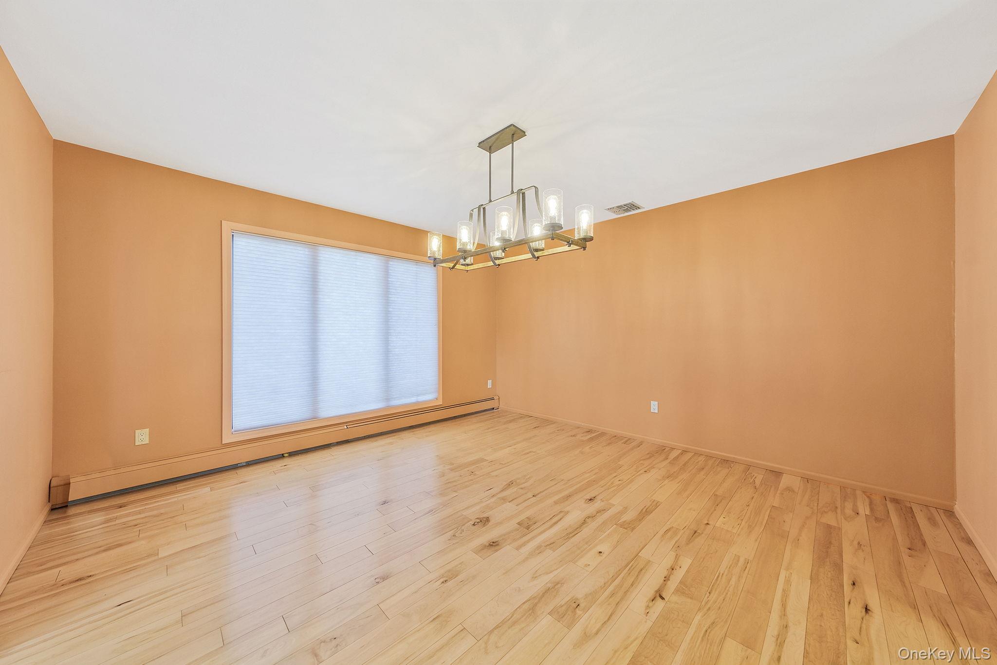 10 Cori Lane, Bohemia, NY 11716