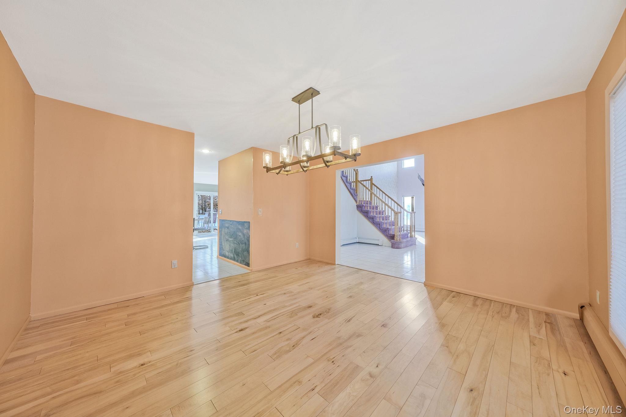 10 Cori Lane, Bohemia, NY 11716