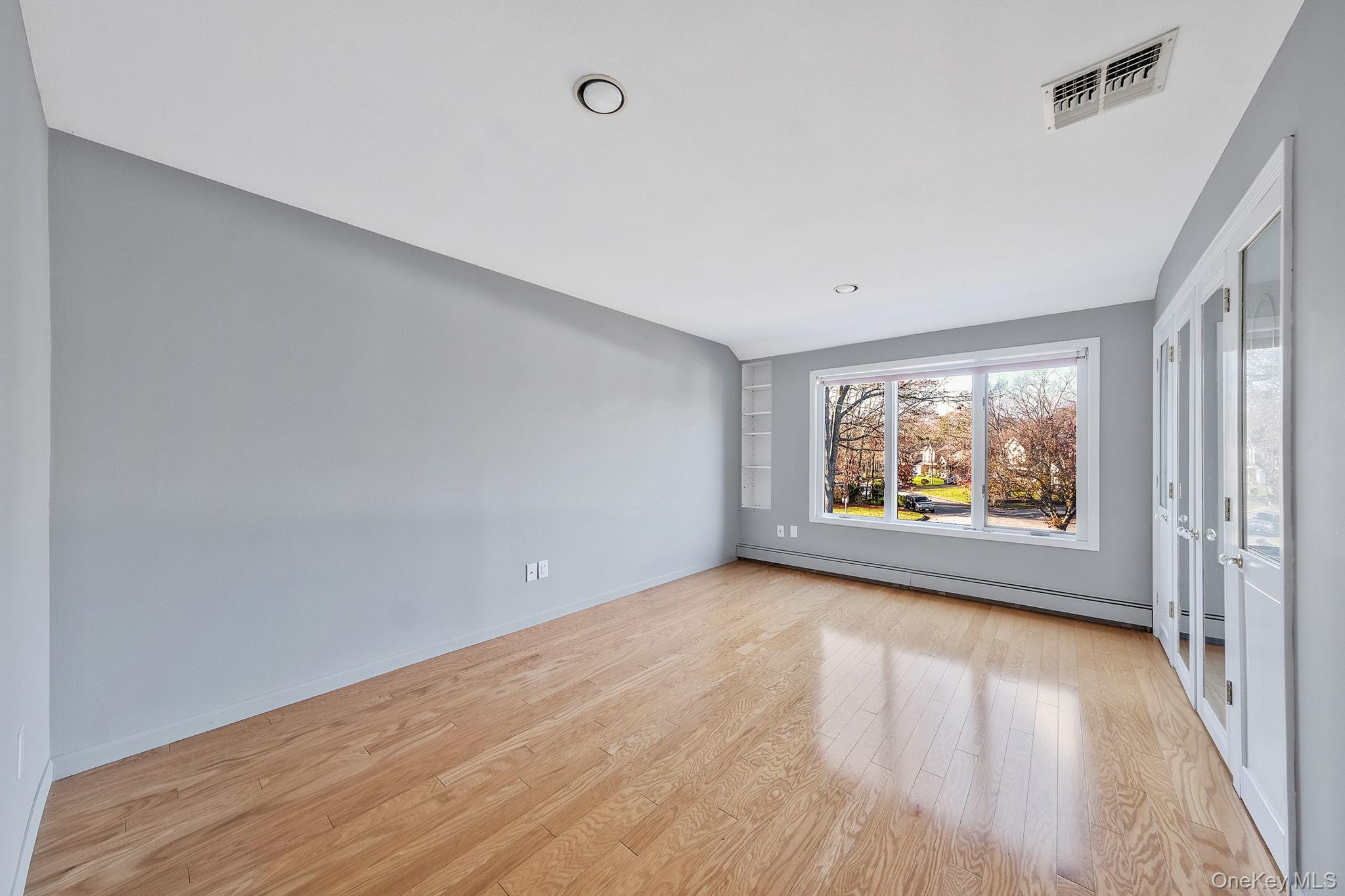 10 Cori Lane, Bohemia, NY 11716