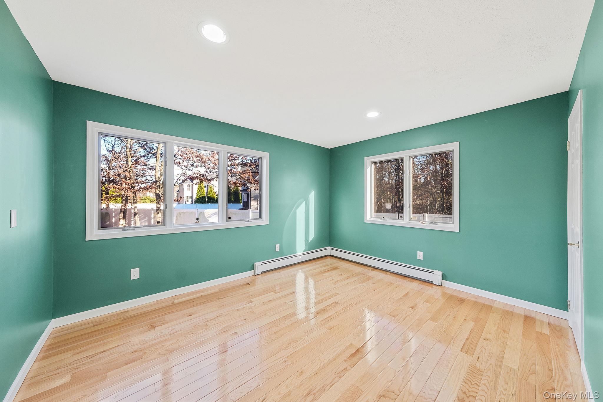 10 Cori Lane, Bohemia, NY 11716