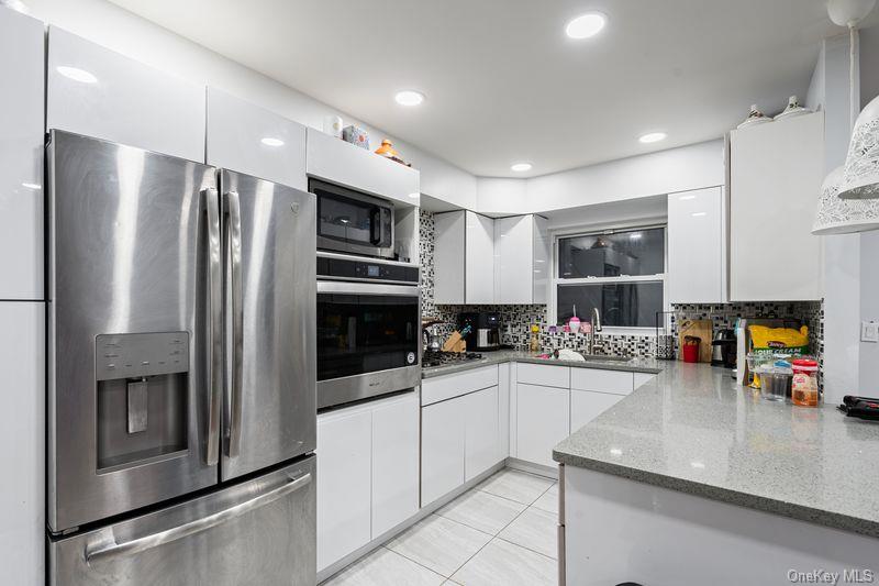 727 Euclid Avenue, Brooklyn, NY 11208