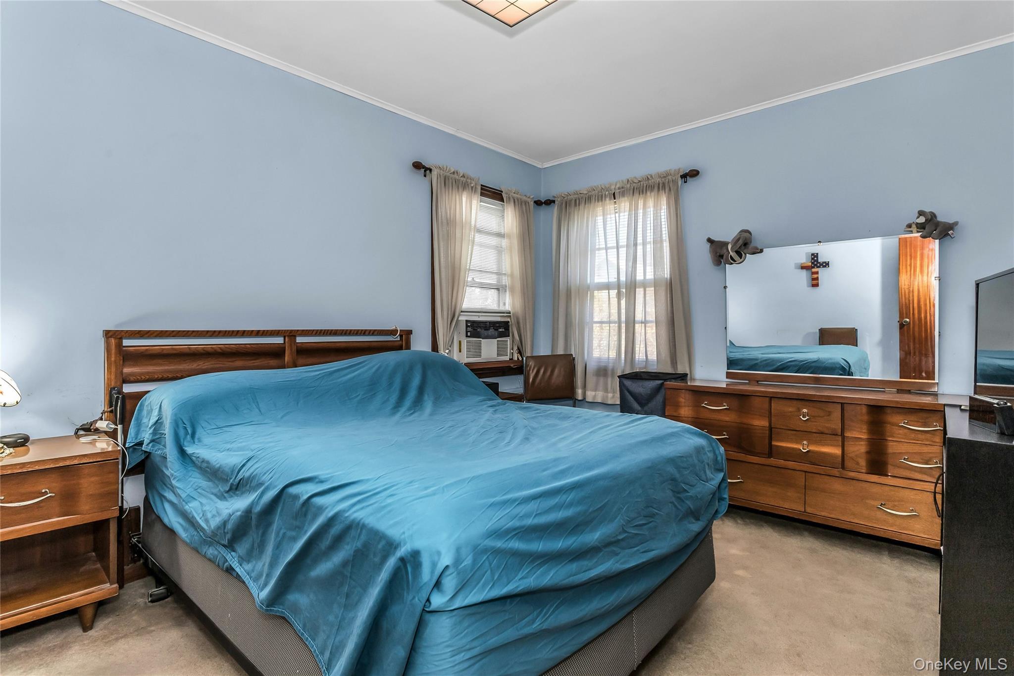 78-37 267th Street, Glen Oaks, NY 11004