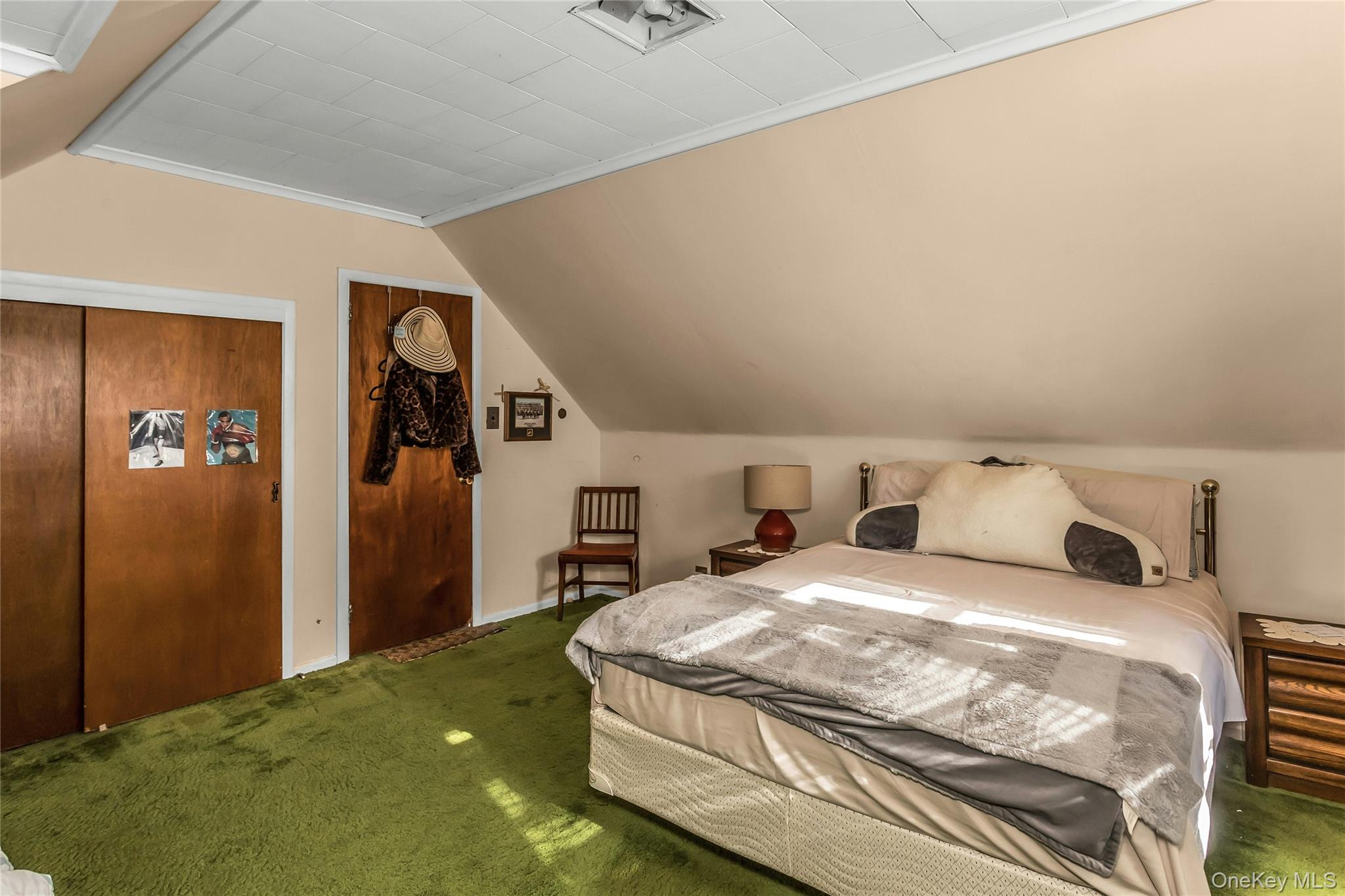 78-37 267th Street, Glen Oaks, NY 11004