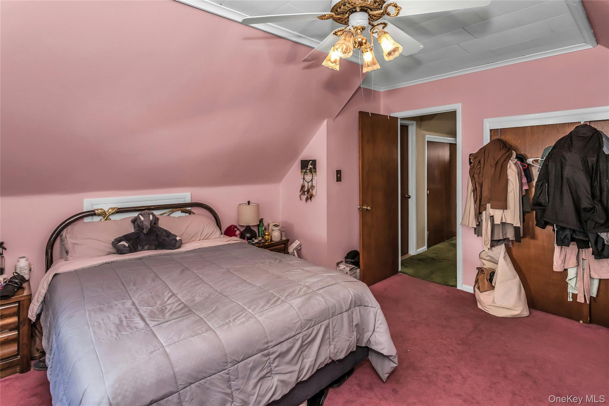 78-37 267th Street, Glen Oaks, NY 11004