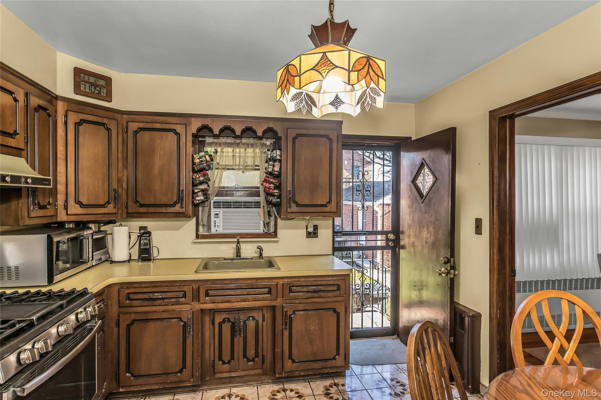 78-37 267th Street, Glen Oaks, NY 11004