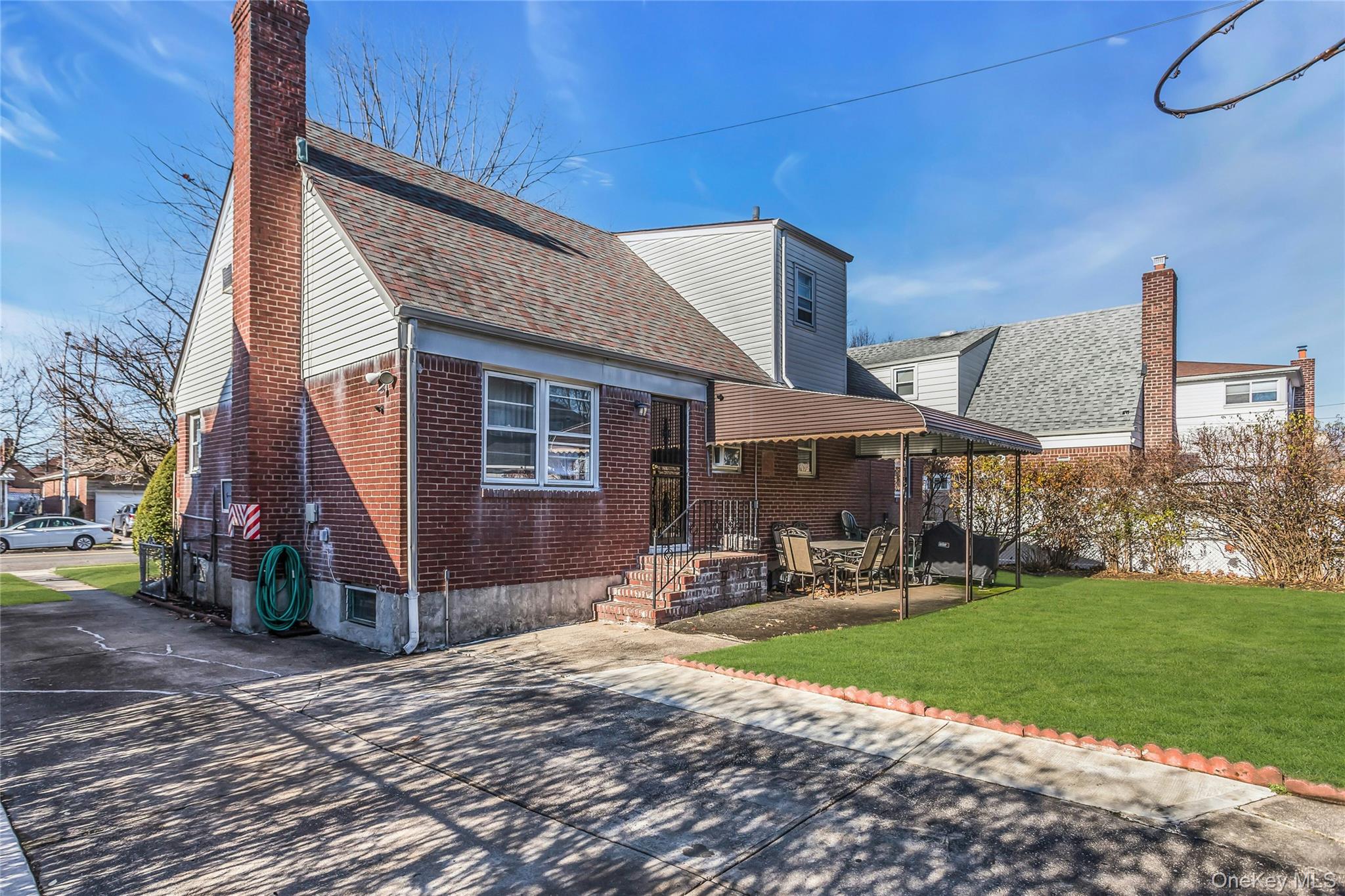 78-37 267th Street, Glen Oaks, NY 11004