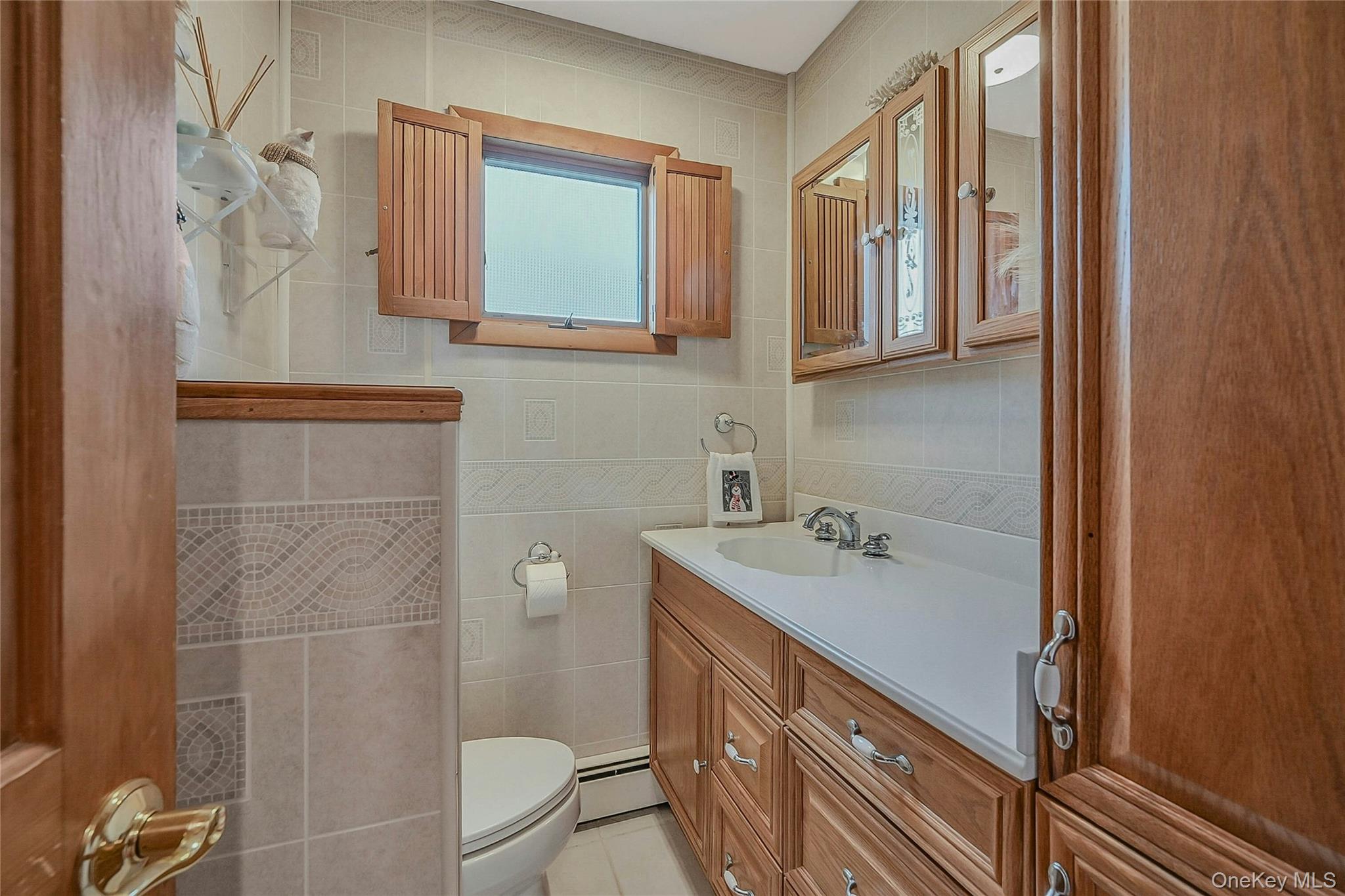 66 Rosemary Place, East Islip, NY 11730