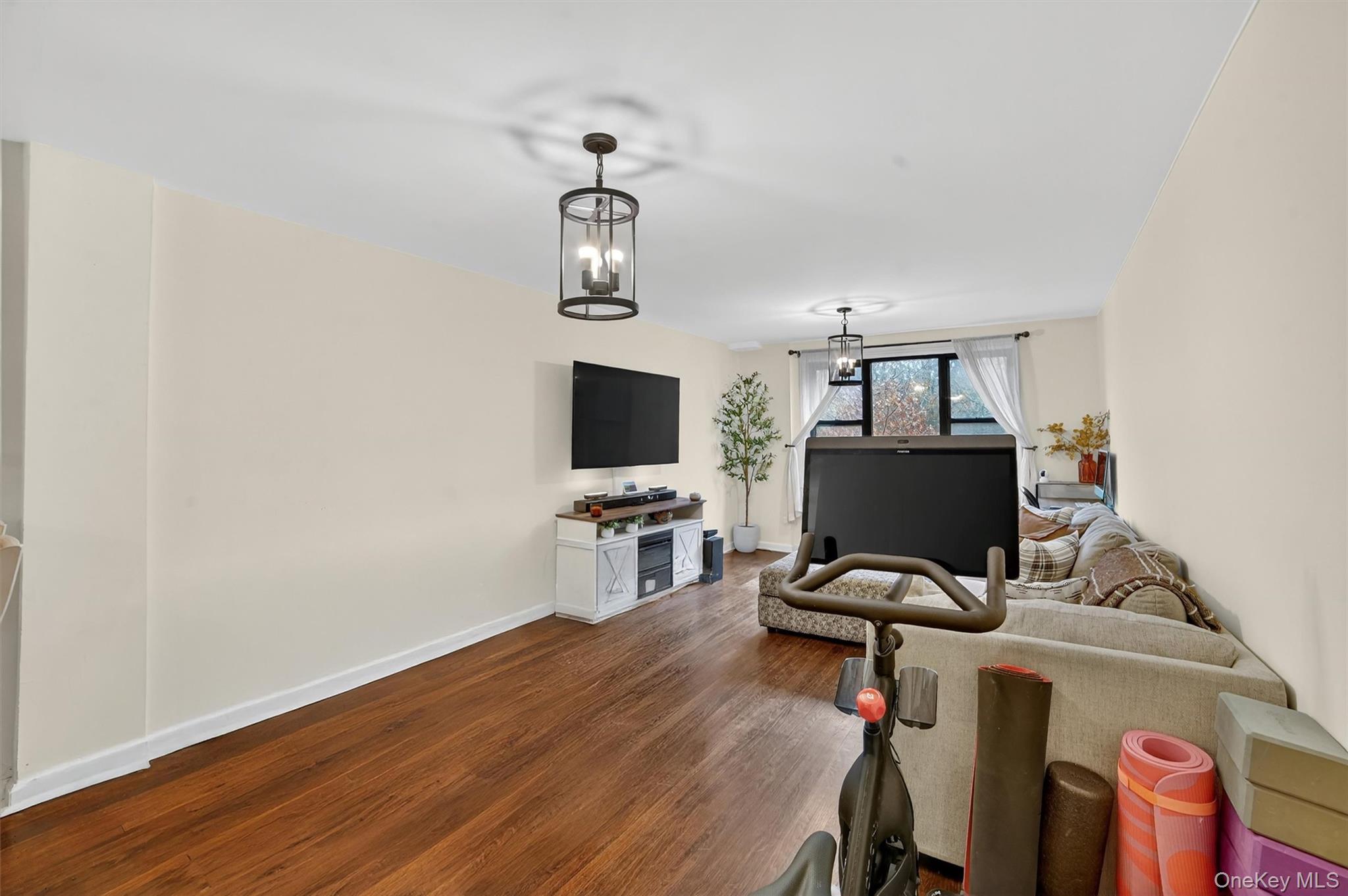 6495 Broadway # 5R, Bronx, NY 10471